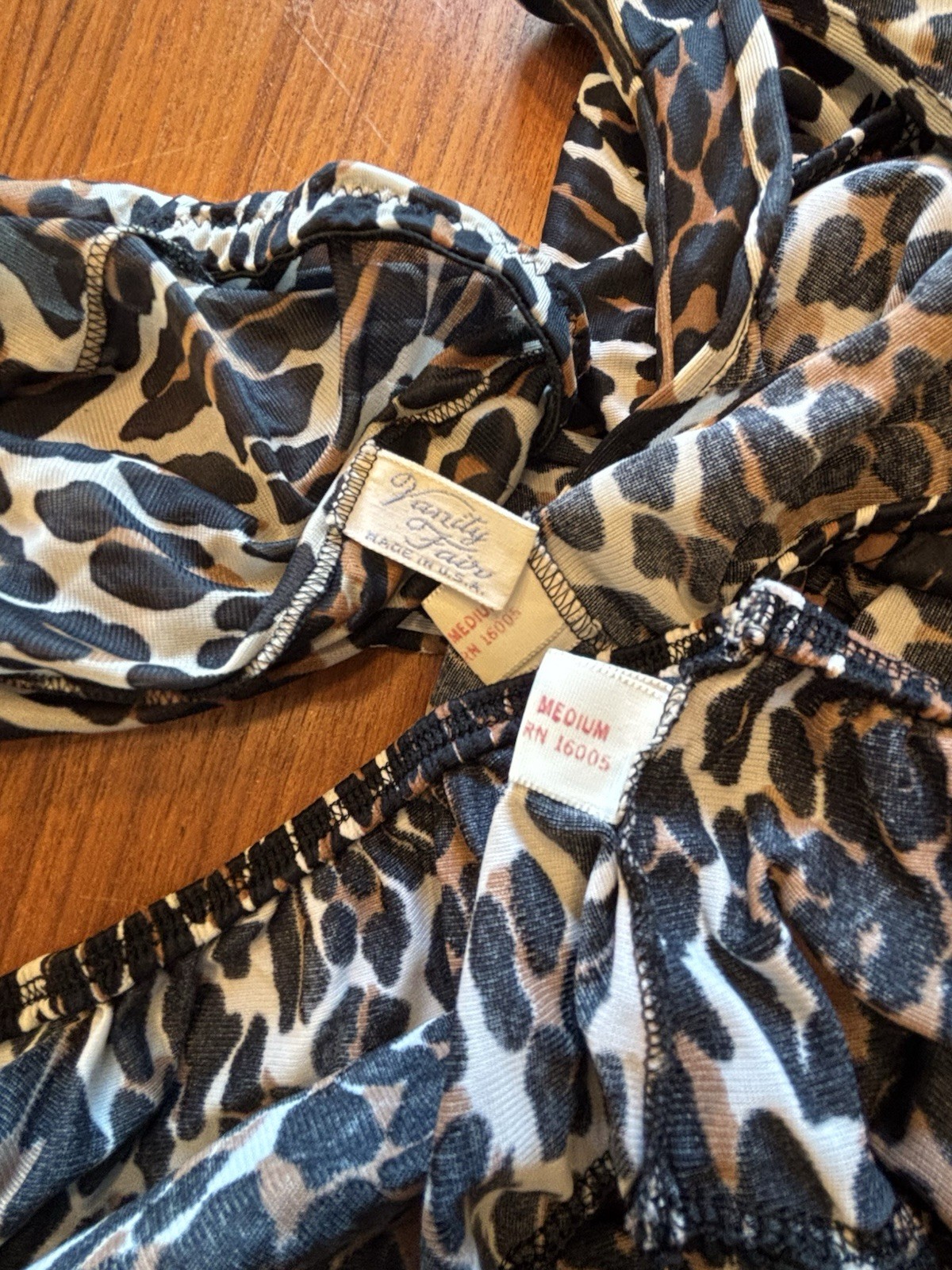 Vtg Groovy 60’s Vanity Fair Leopard Print 3 Piece Nylon Sleepwear Set Medium