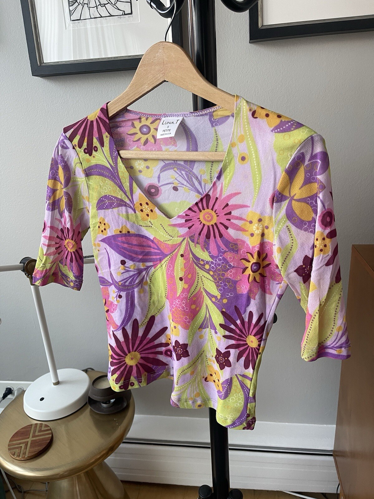 Vintage 90s Sheer Mesh Half Sleeve V-Neck Floral Top Women’s S