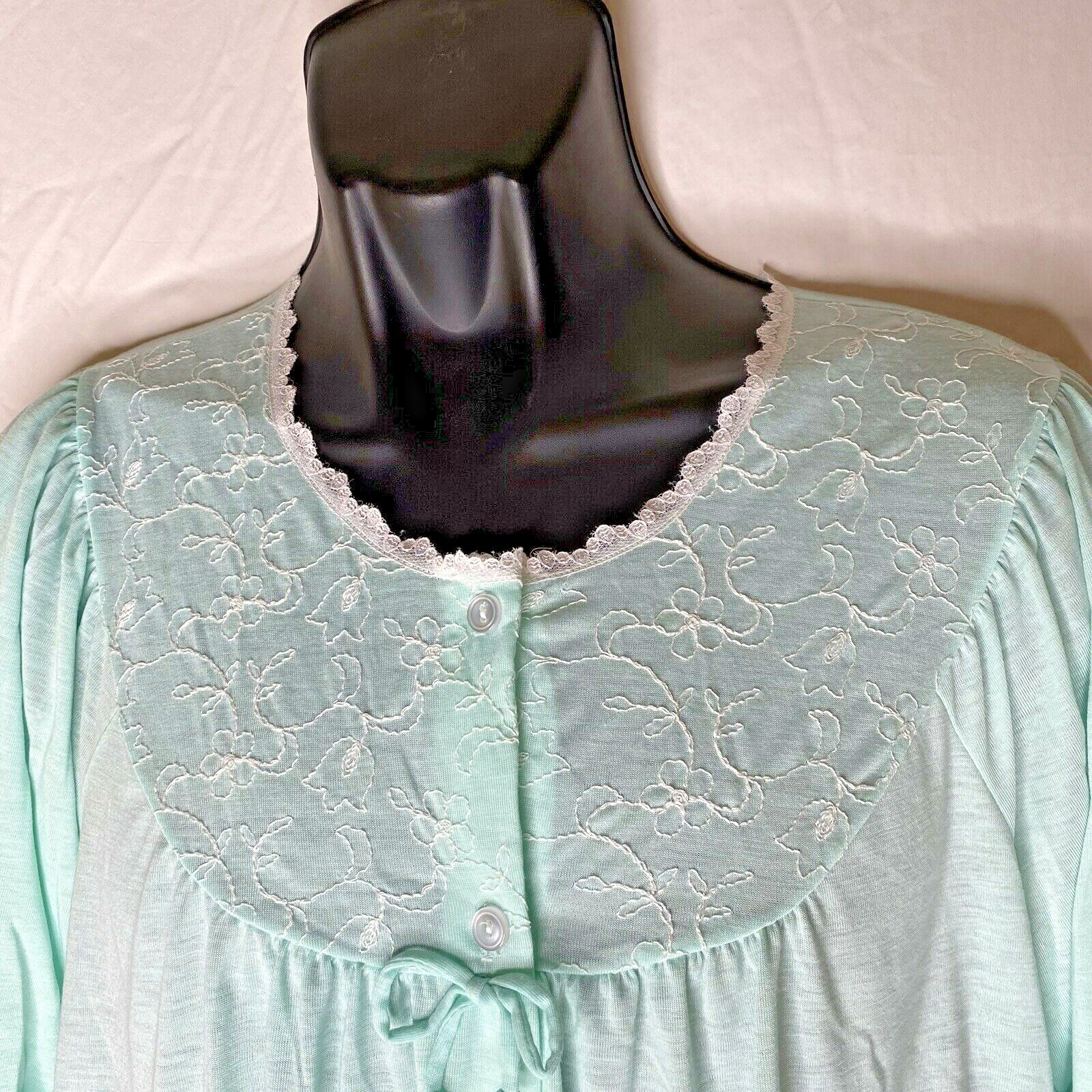 Cinejour Nightgown Ruffles Button Up Long Sleeve M USA Polyester Mint Green
