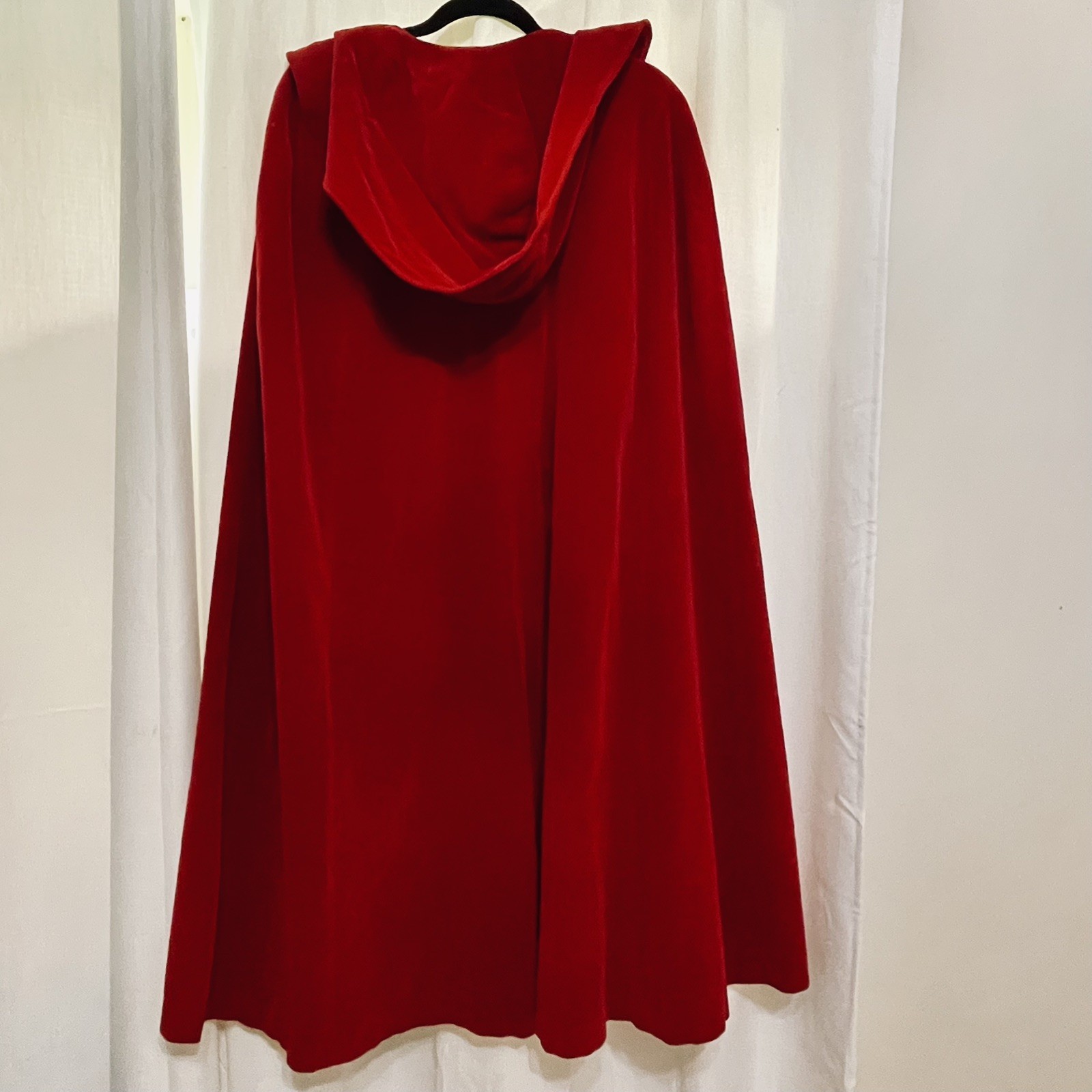 Vintage 1940-50s Red Velvet Hooded Cape Riding Hood M/L Handmaid’s Tale Cosplay