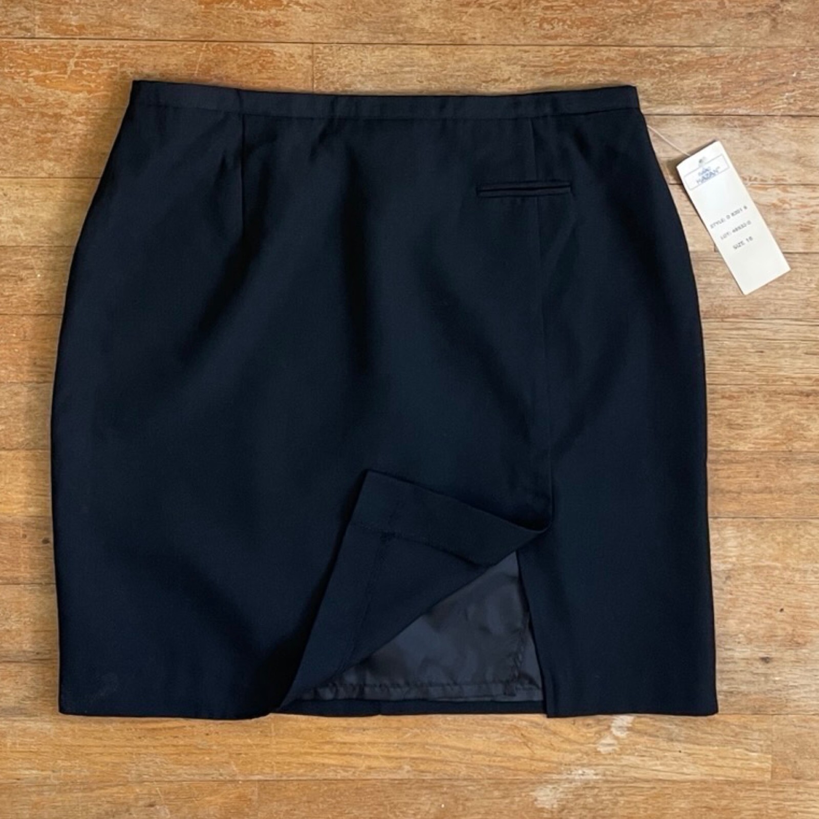 Vintage Fine Woven Black Skirt Size XL 33″ Waist 1980s Straight Cut NOS