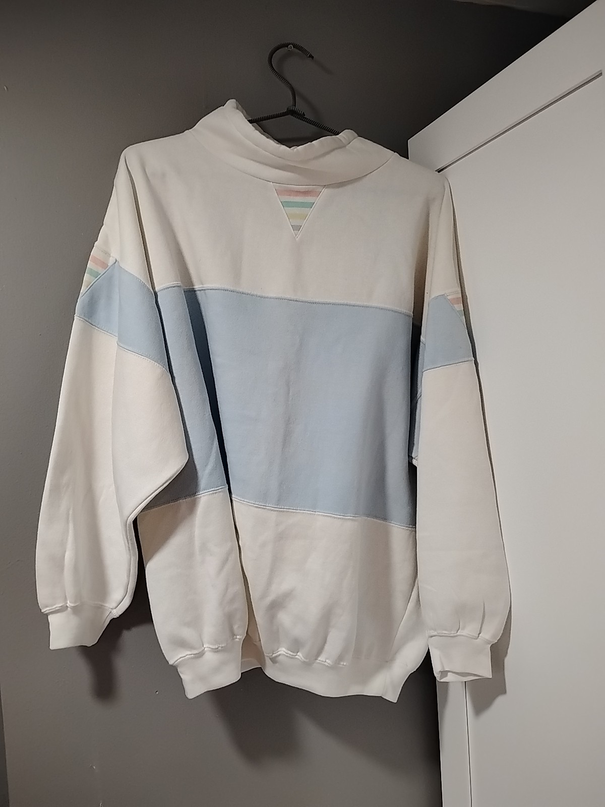 Vintage Sweatshirt Pastel Block Pullover Turtleneck Large Energies Bi Currants