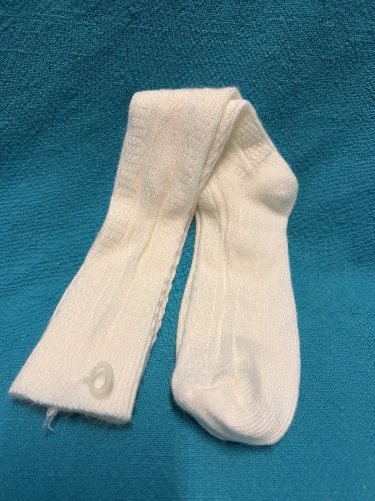 VTG Socks Hosiery 1990’s Cable Knit 9-11 20″ Stockings School Girl White Nice.