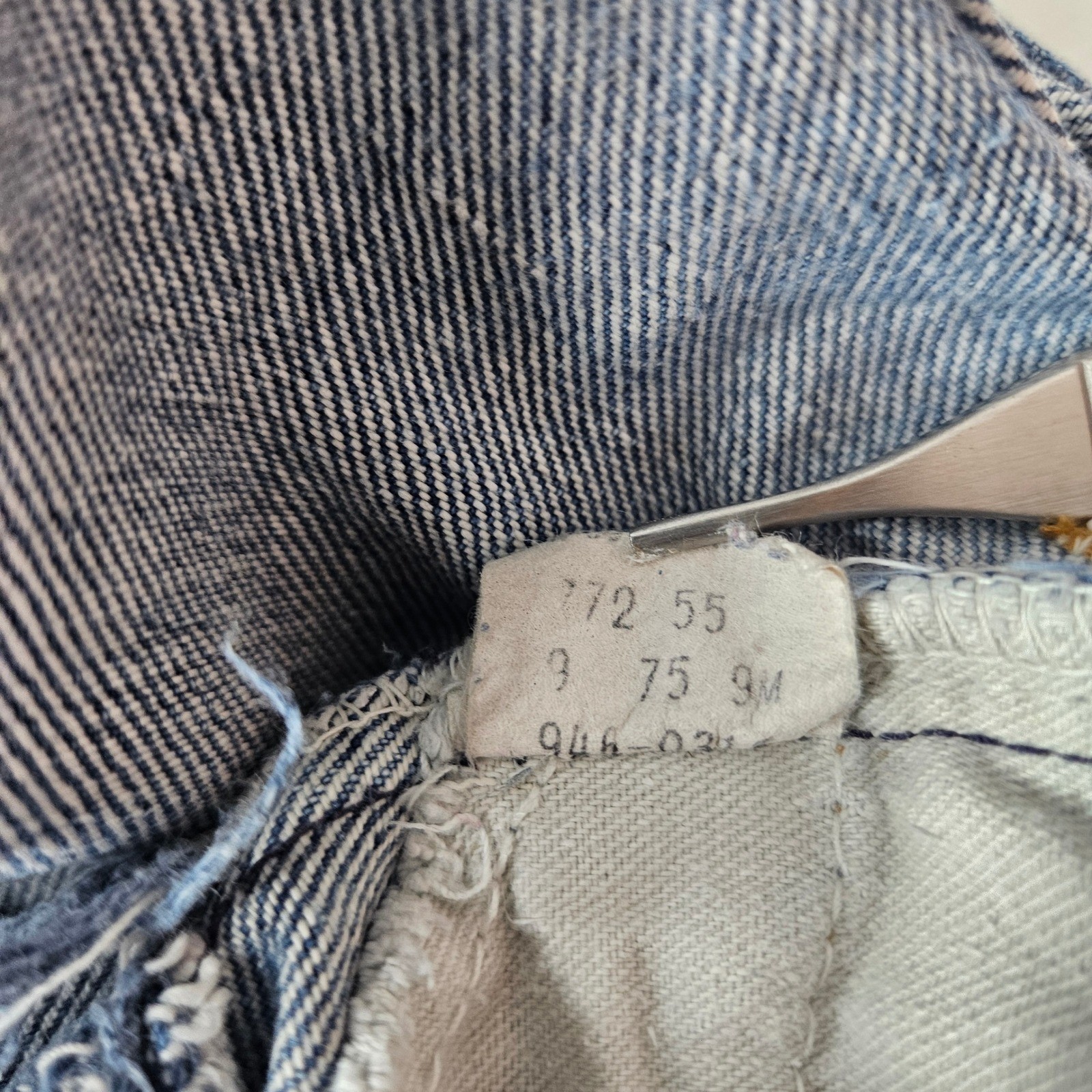 Vtg Levi’s 70’s Orange Tab High Waisted Denim Cut Off Shorts Light Wash Blue 28
