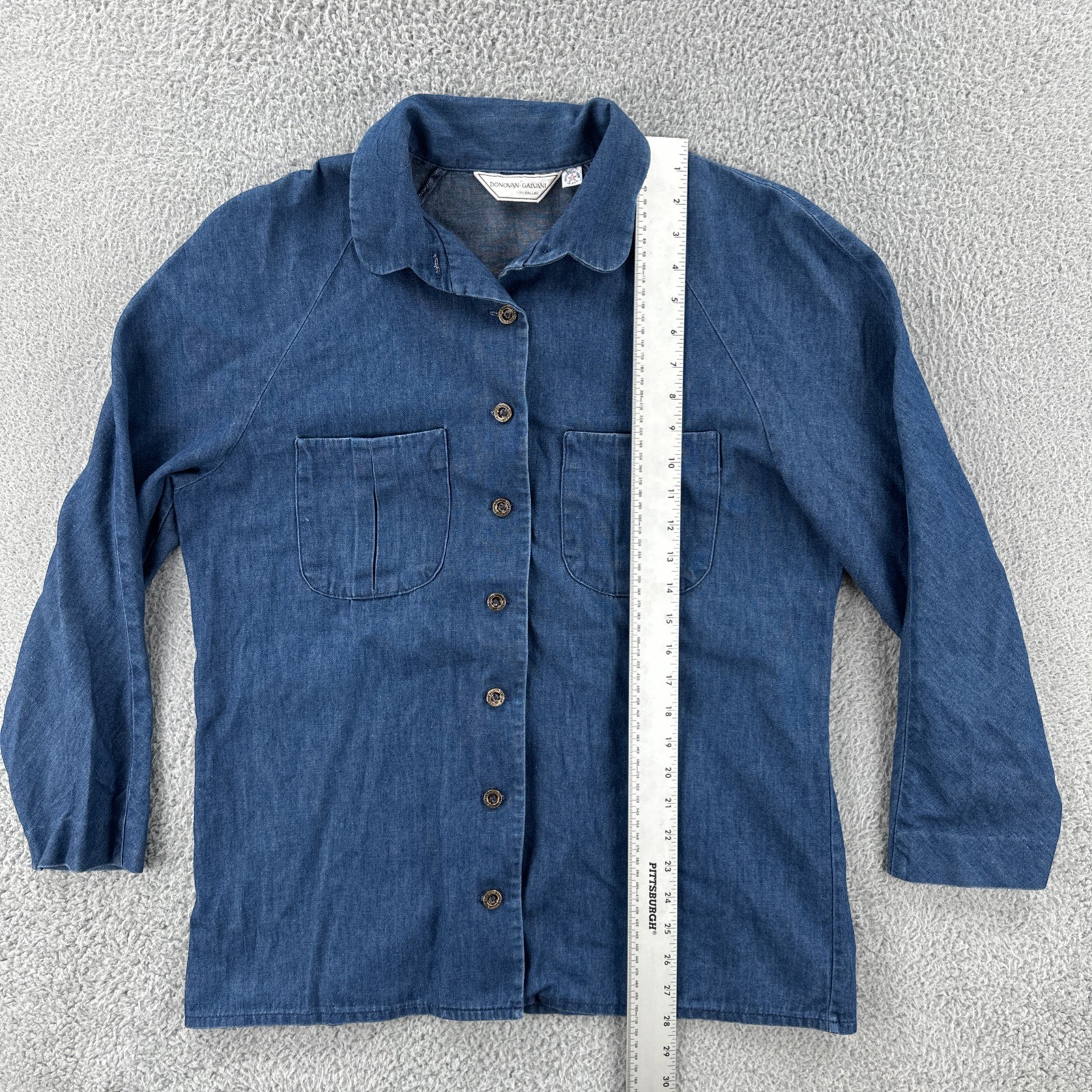 Vintage Donovan Galvani Of Dallas Women’s XL Blue Denim Cowgirl Button Up Shirt