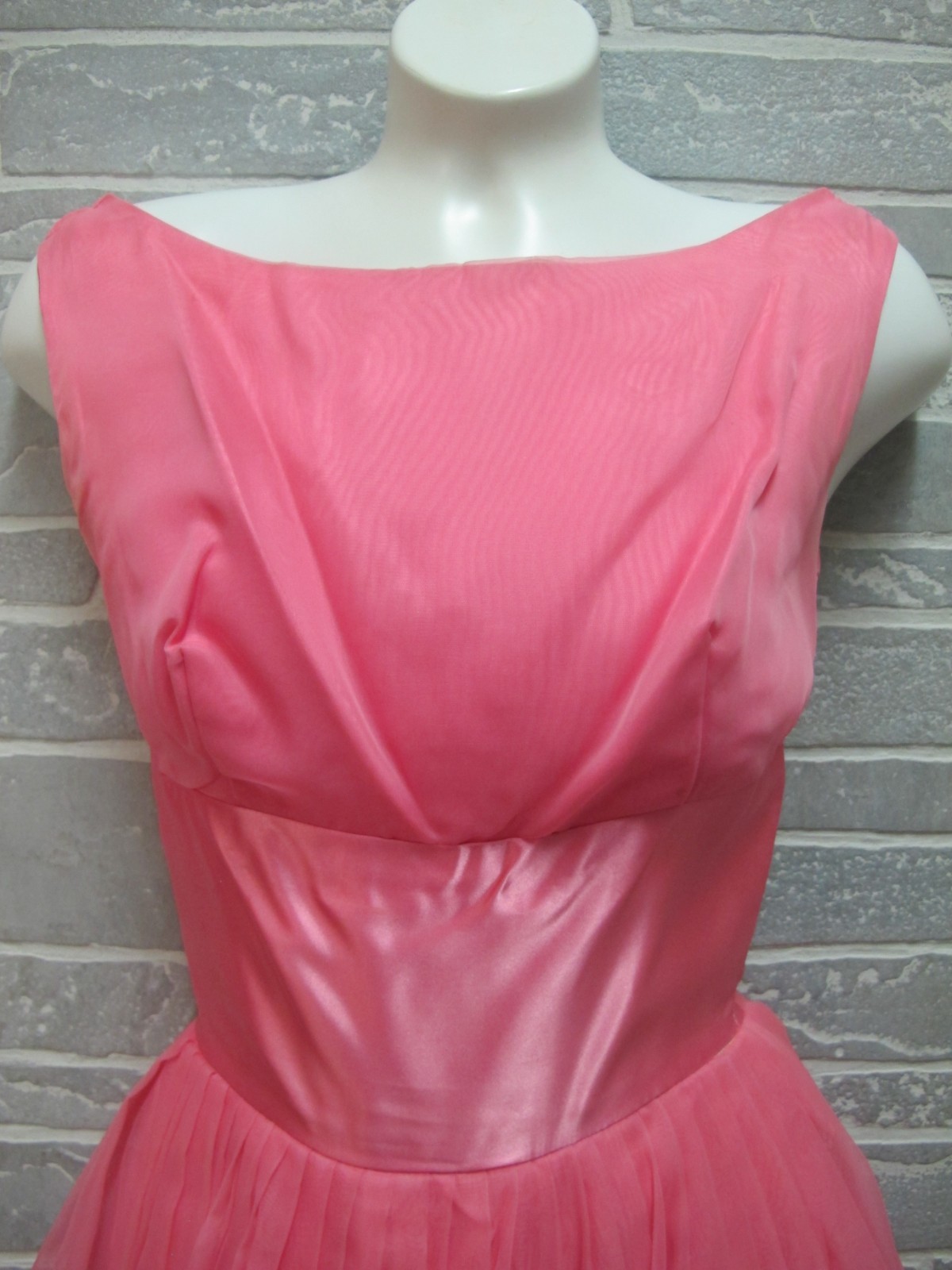 Vintage 1950’s Light Pink Short Formal w/ Coat (H0182)