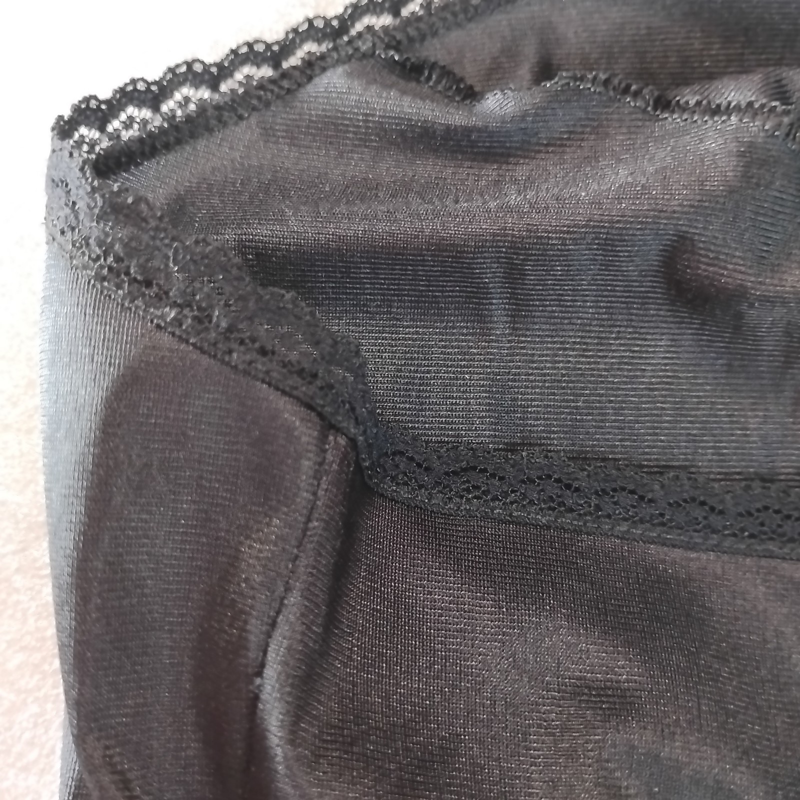 Vintage Vanity Fair Sz 38/44 Black Camisole Cami Lace Adjustable Slip
