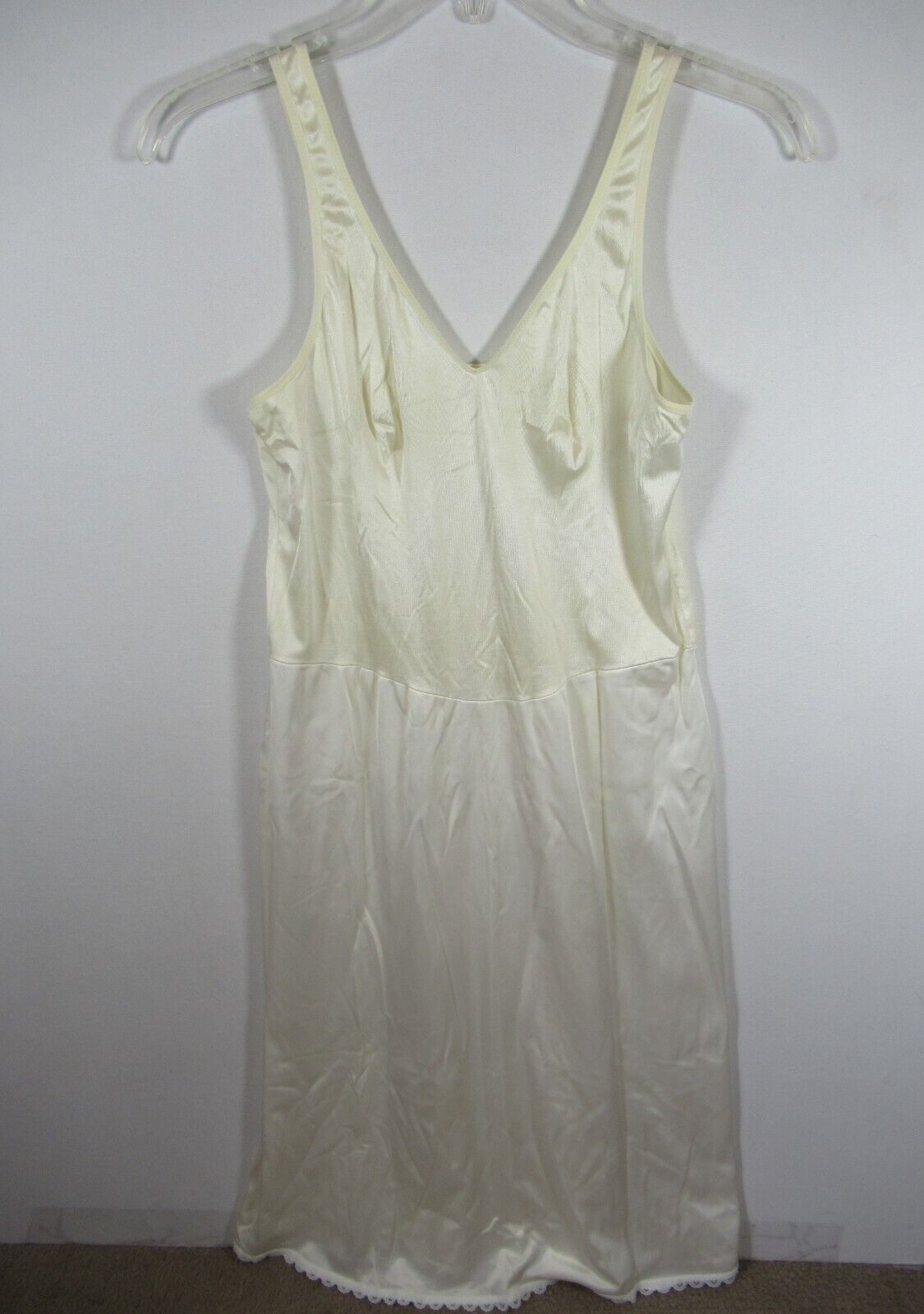 Vintage 70s JCPenney Body Lites Satin Full Dress Slip Women 36 Ivory Nylon