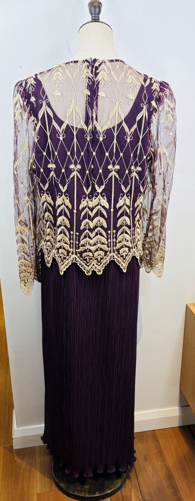 Vintage Laura K 2 Piece Set Suit Size AU 14 Long Sheer Sleeve Pleated Skirt