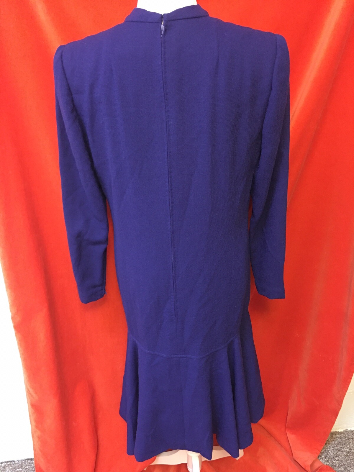 Pauline Trigere vintage 80s trumpet hem long sleeve wool dress purple size m