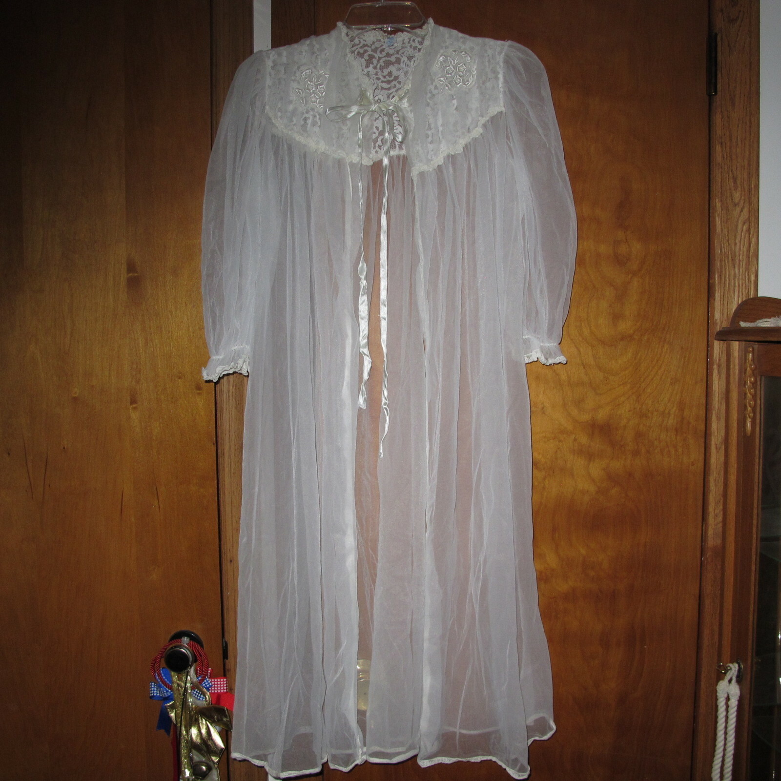 Vintage 1940s Carillon Ivory Embroidered Lace Robe Negligee Sheer Sleepware 38