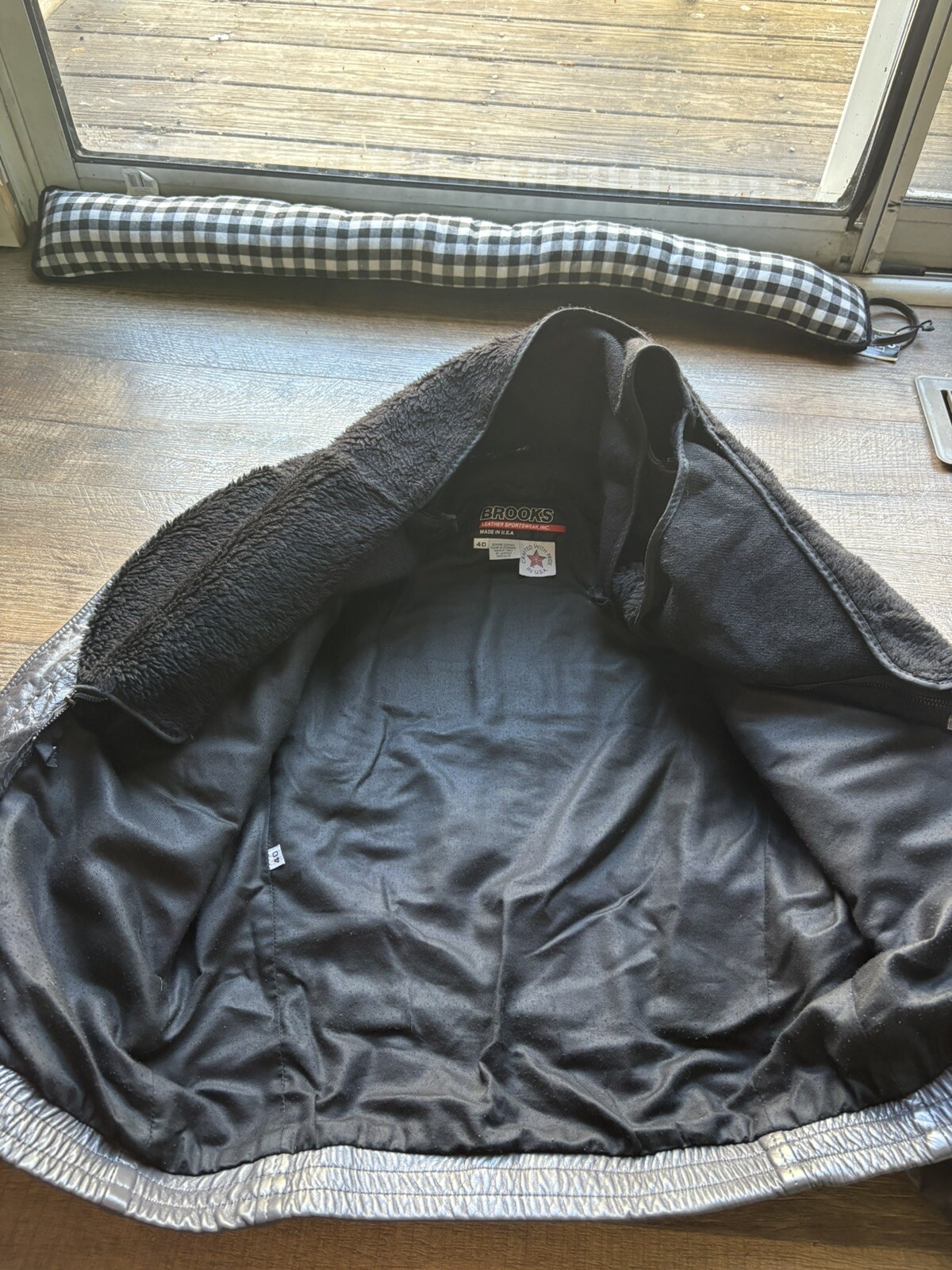Vintage Brooks Sportswear Black Leather Sherpa Lined MOTORCYCLE JACKET 40 Padded