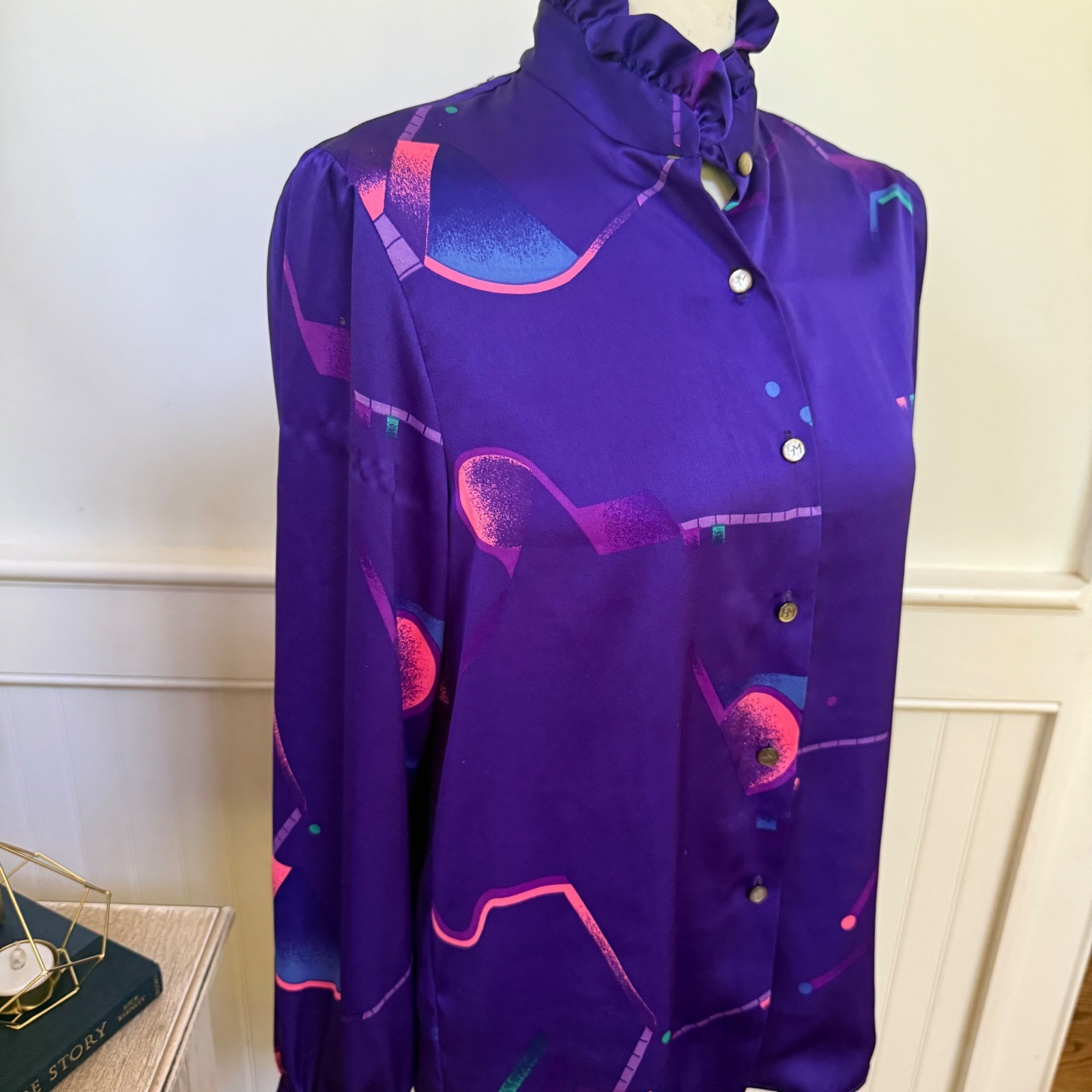 Hanae Mori Vintage Purple Geometric Abstract Ruffle Neck Satin Blouse Size 8