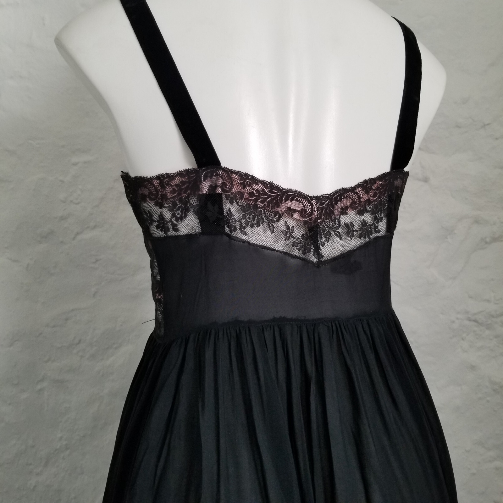 Vintage 1950s Sheer Black Nude Illusion Pink Blush Evivva Eye-ful Rayon Gown 34