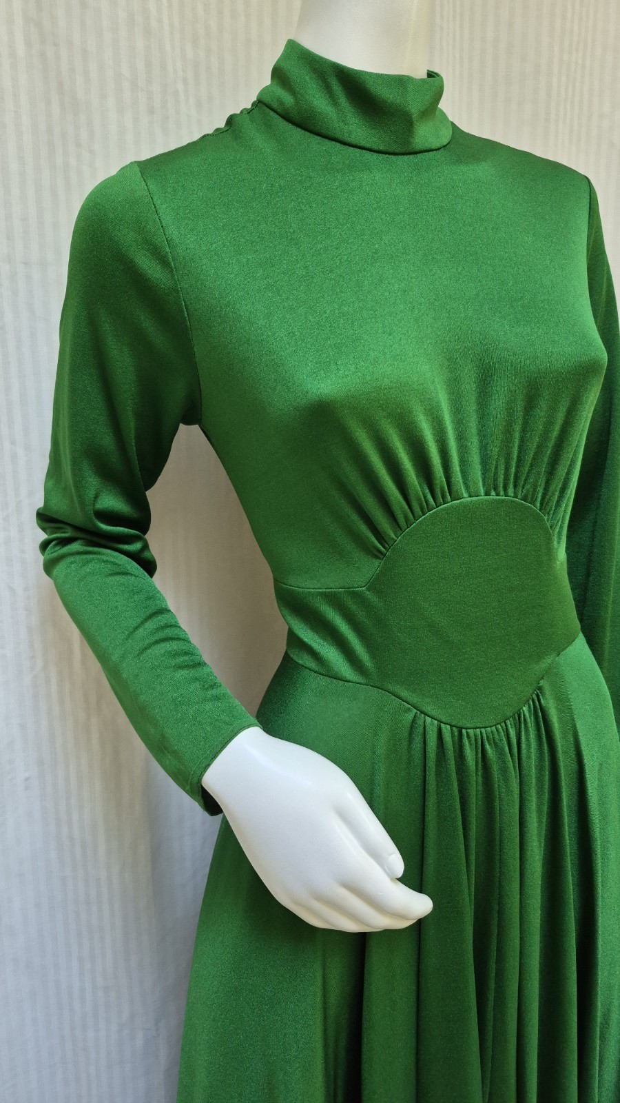 Vintage 1970s Green Shiny Knit Mock Neck Full Sweep Maxi Dress – Size M