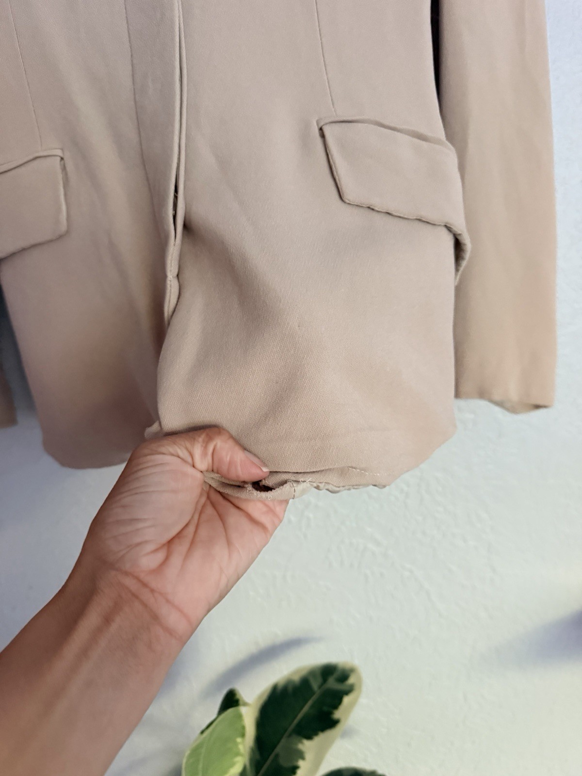 Vintage 80s Valentino Nude Tan silk classic shoulder pads blazer jacket 38