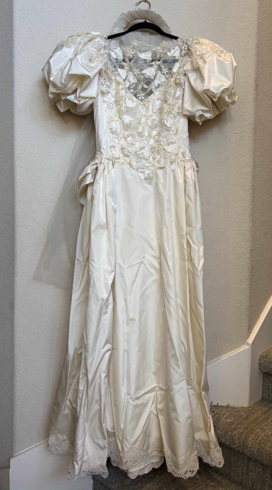 Vintage 80s Wedding Dress Puff Sleeve Lace Ivory 28” Waist 32-34” Bust