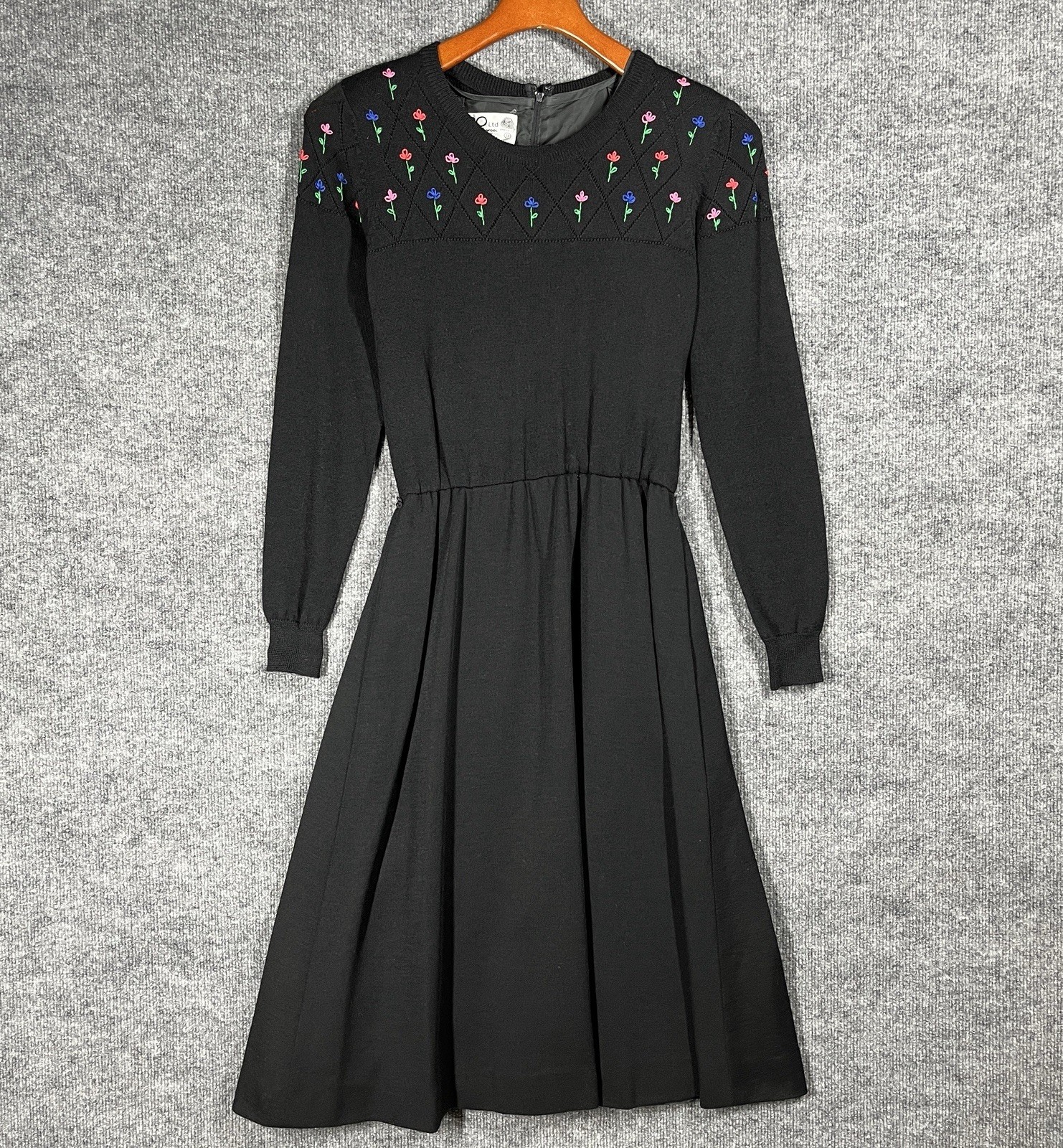 VINTAGE 80s Ciao Ltd 100% Pure Wool Sweater Dress Black Embroidered Floral Sz 8
