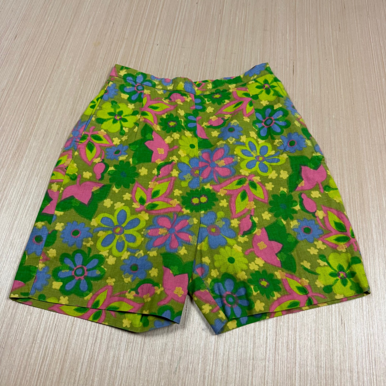 Vintage 70s Hippie Shorts Floral Flower Power 26 inch waist High Mod atomic 60s