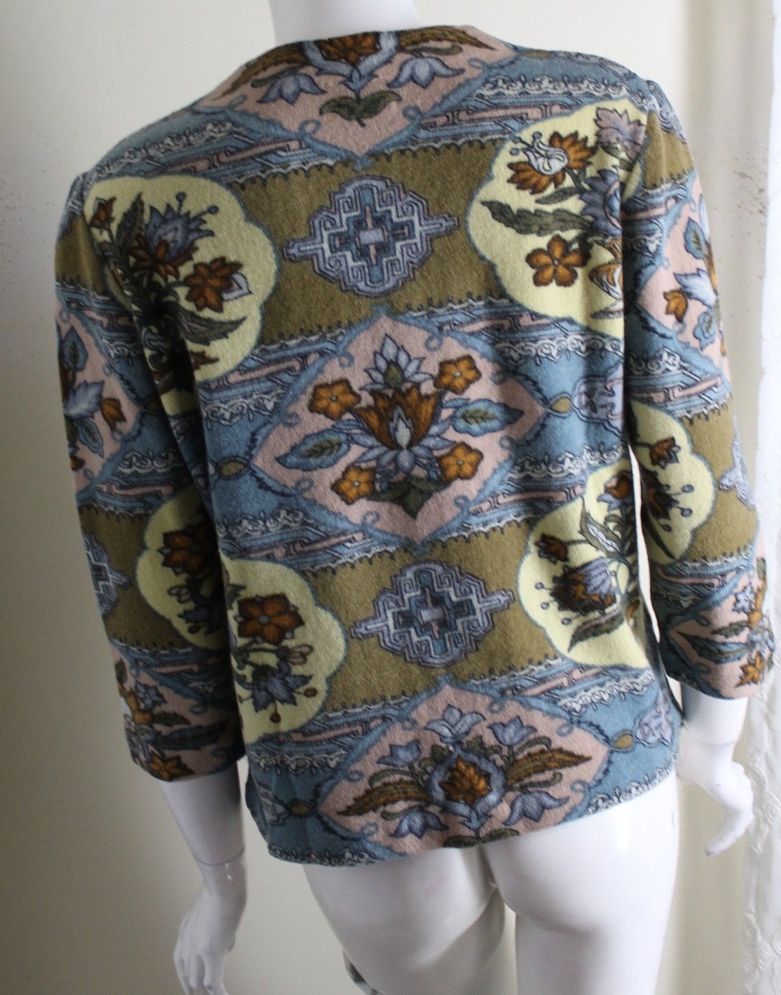 Vintage 1970s KIO 100% Wool Glam Art Boho Printed Cardigan Sweater Sz M L 10 12