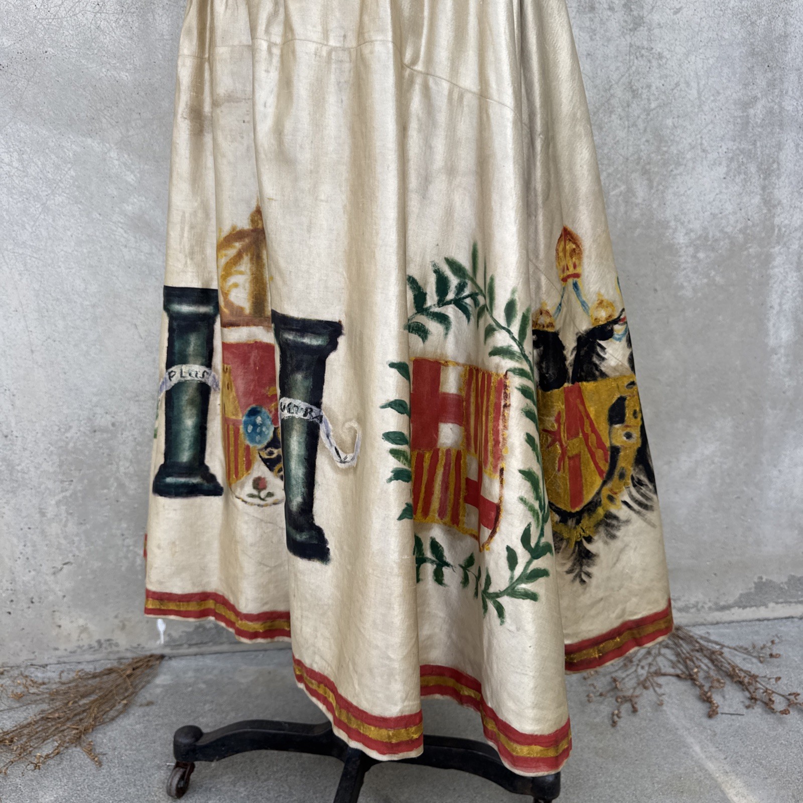 Vintage 1930s Hand Painted Silk Satin & Gold Lamé Dress Crests Snakes Lions