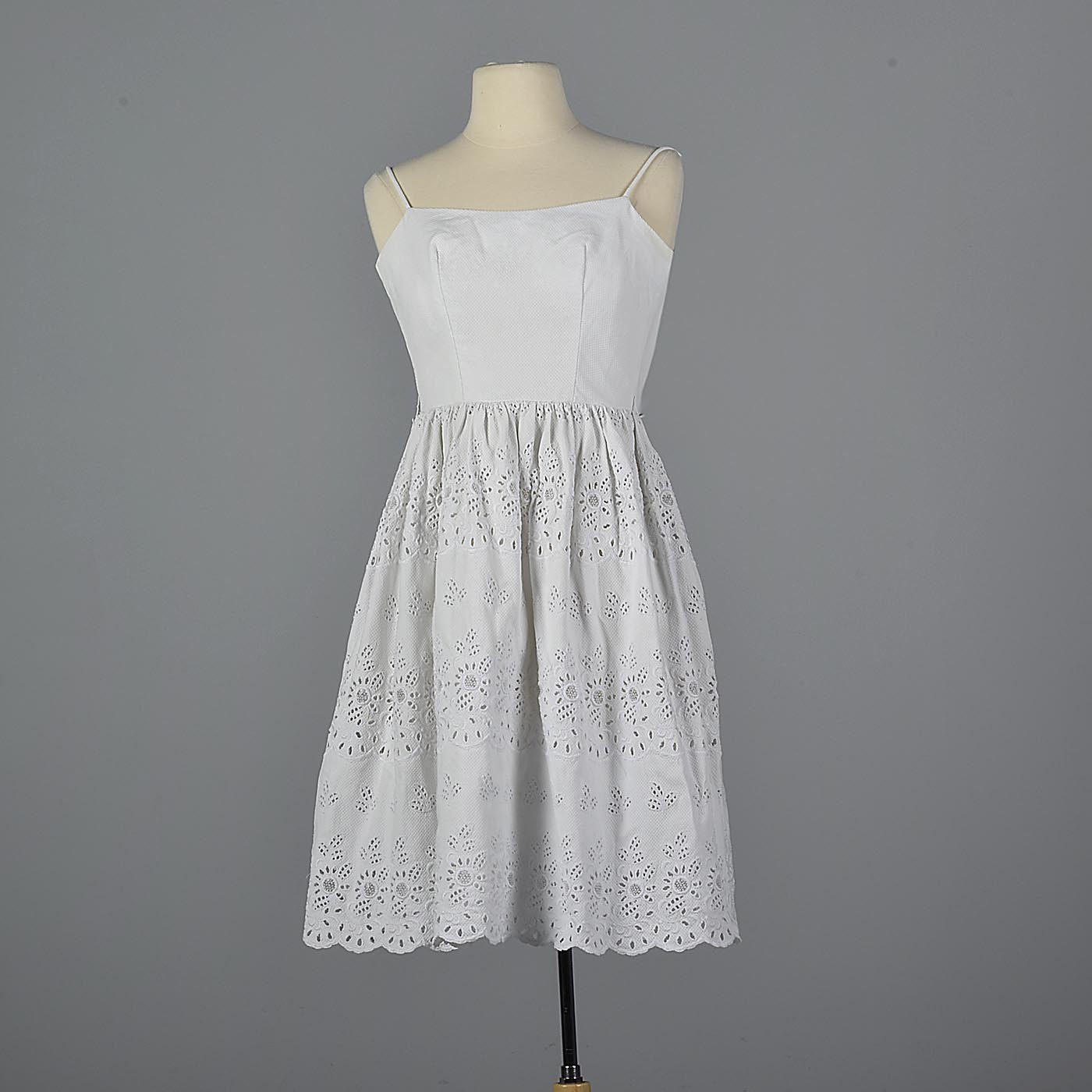 XXS 1950s White Eyelet Dress Cotton Spaghetti Strap Knee Length Scallop Hem