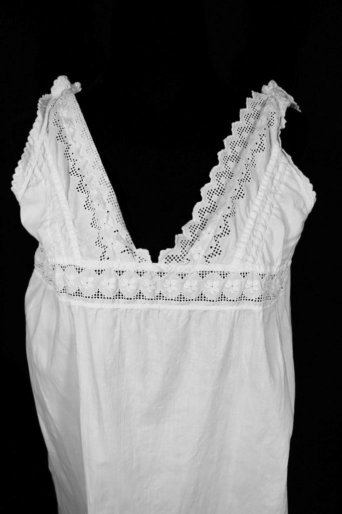 Vintage 1920’s French White Cotton Slip With Lace Trim Size Medium Exc Condition