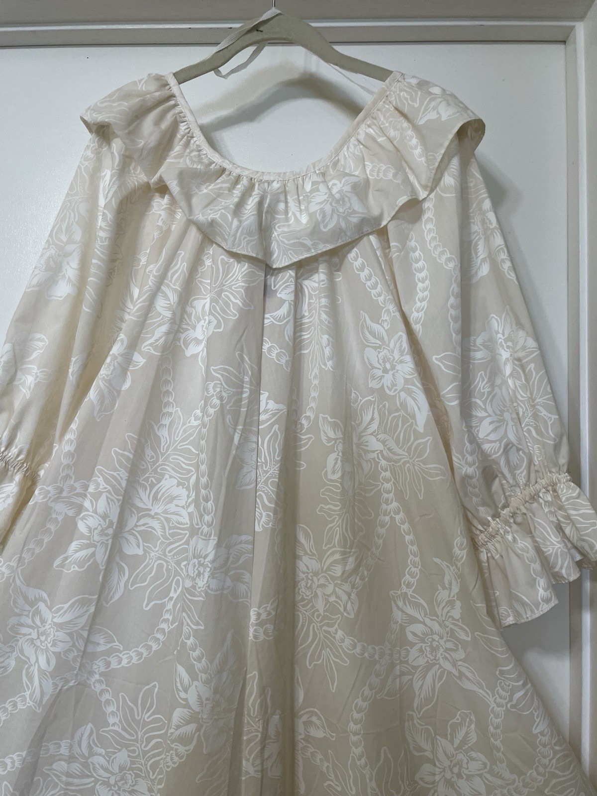 Vintage Liberty House Almost Paradis Cream/Ivory V-Neck Dress Muu Muu Size M