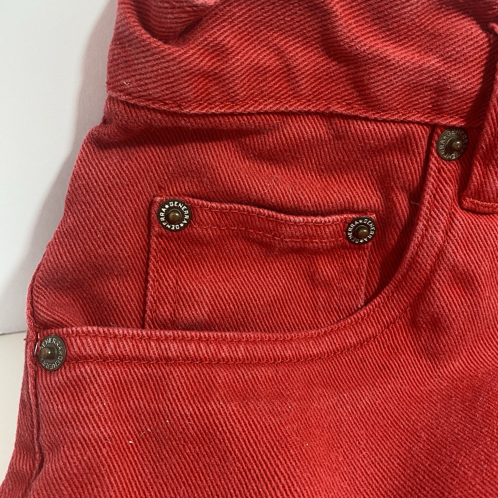 Vintage 80s/90s GENERRA Red High-Waisted Denim Shorts Womens Size 10 100% Cotton