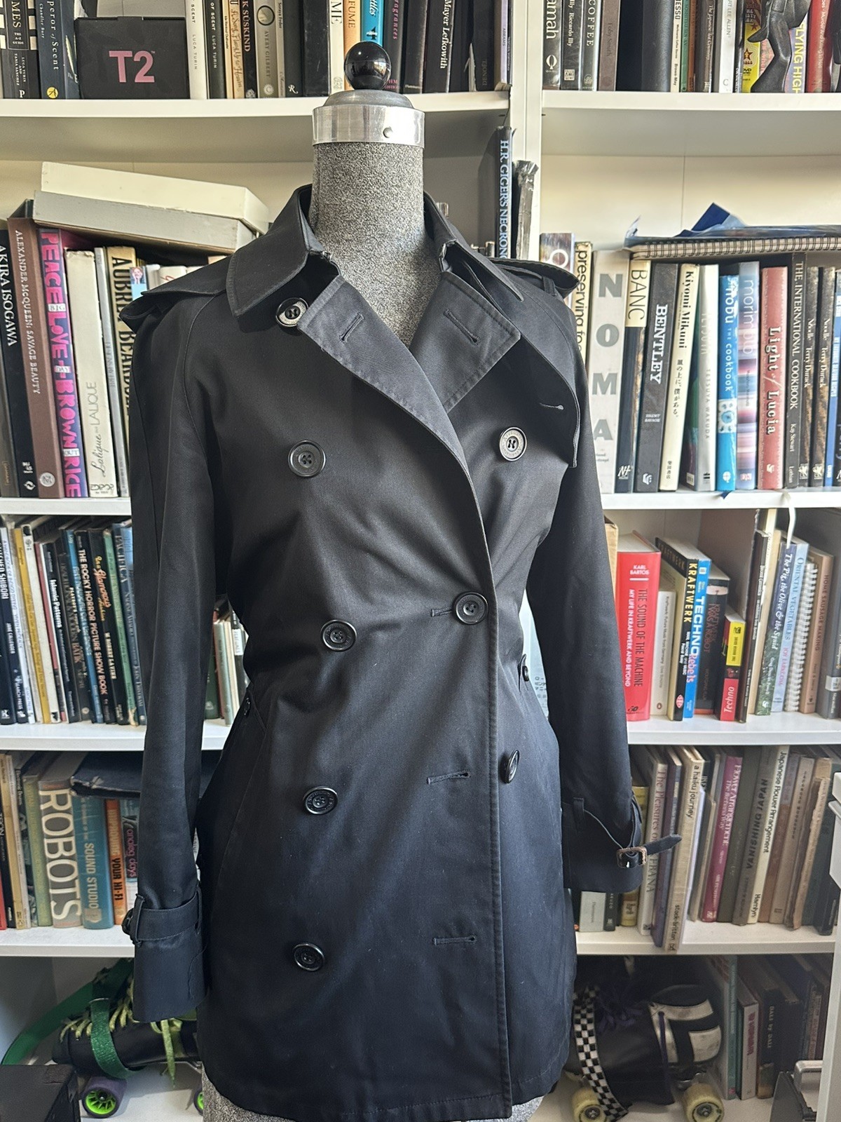 BLACK VINTAGE WOMENS AQUASCUTUM MINI TRENCHCOAT OVERCOAT SZ8 AU