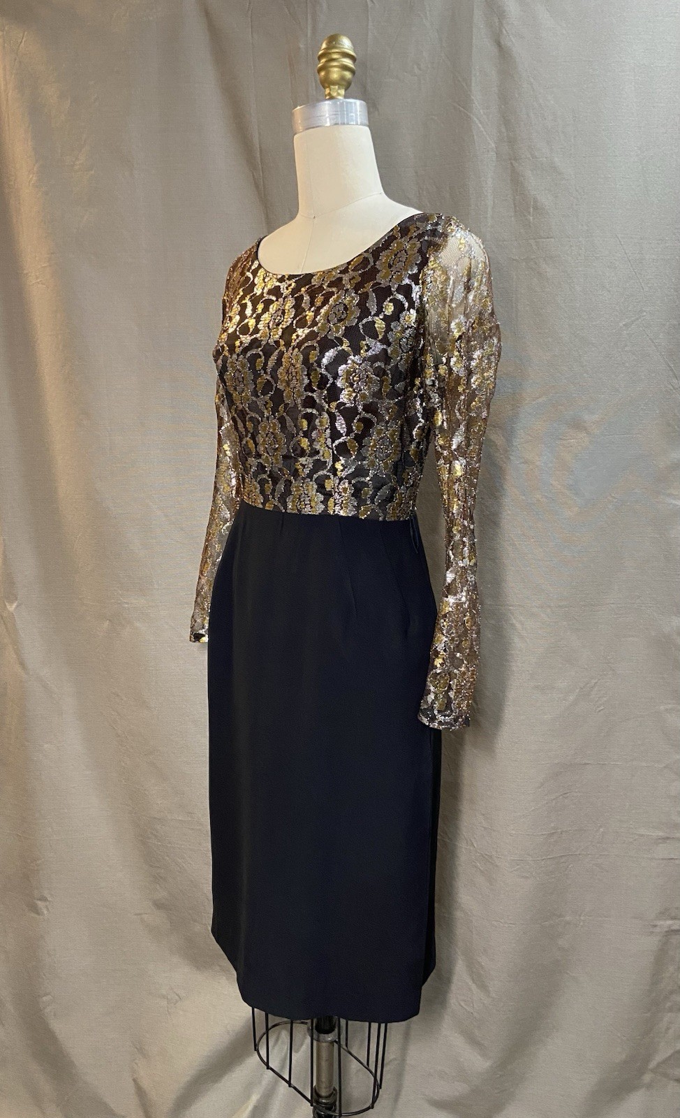 Vintage 1960’s Cocktail Dress Gold Black Metallic Lace Size 2
