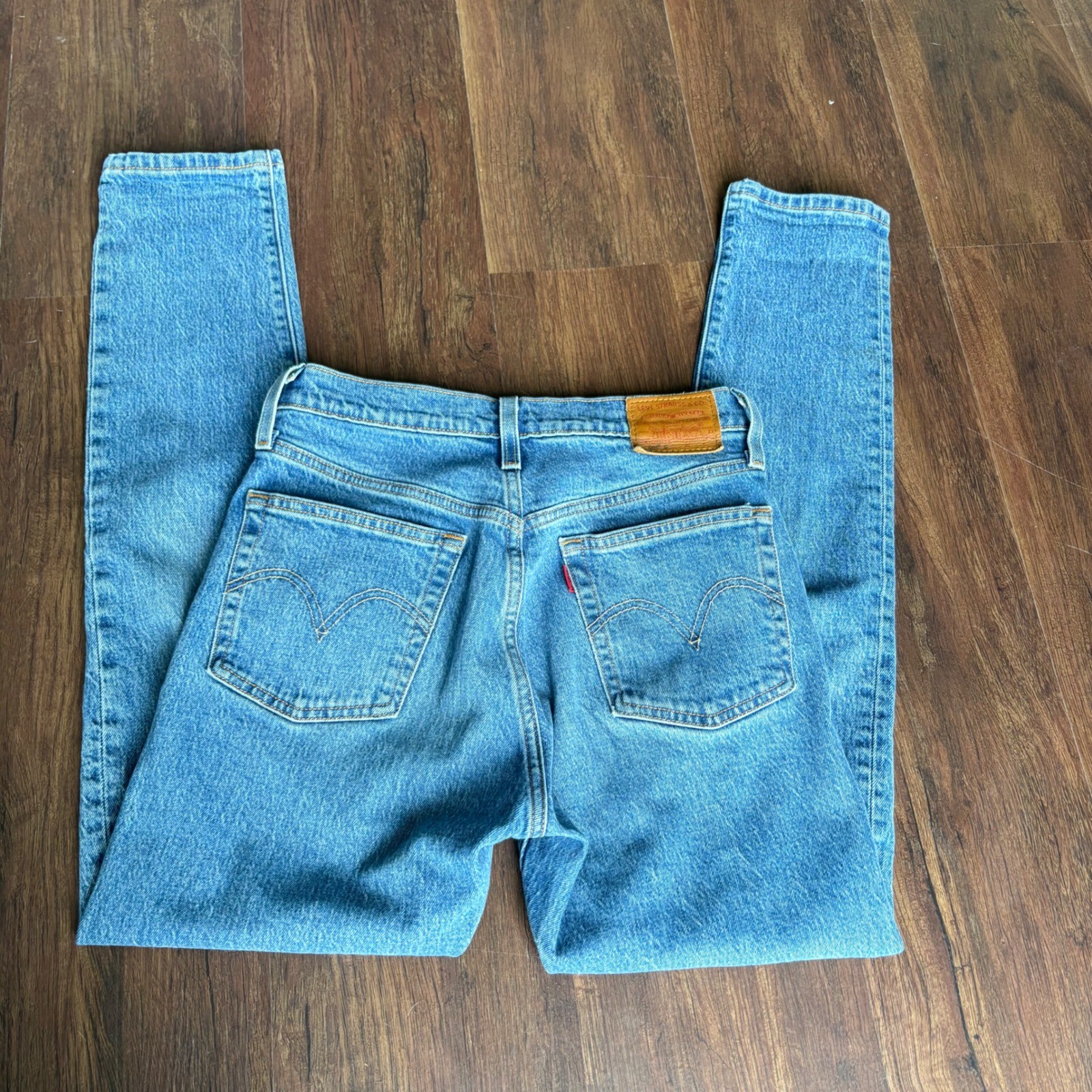 ♾️Levi’s Premium 501 Skinny Jeans Women’s W26 L30 Vintage Style Button-Fly♾️