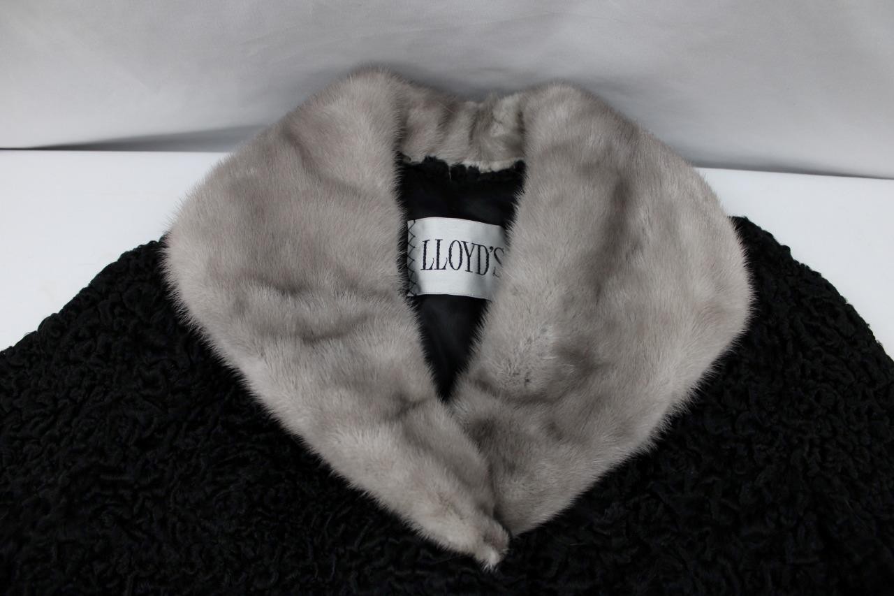 WOMAN VINTAGE GENUINE BLACK PERSIAN LAMB FUR COAT SZ S-M~GREY MINK COLLAR~CURLY