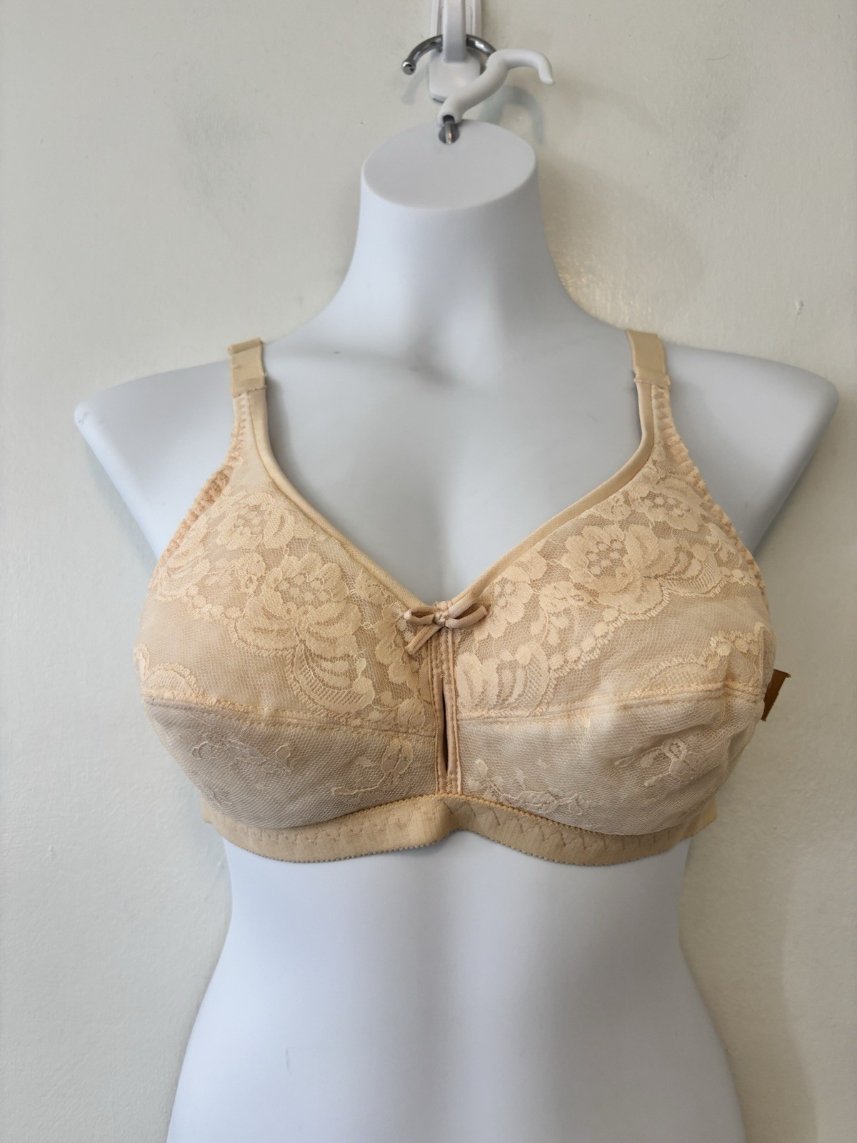 Vintage Henson Kickernick Bra Beige 34C New Lace Soft Made In USA Bullet Pads