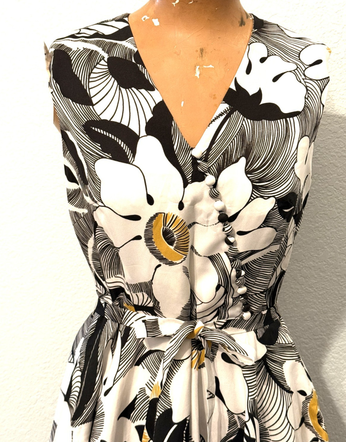 Kaunotar Finn Vintage 50s 60s Swing Dress Floral Retro Mad Men Belted European
