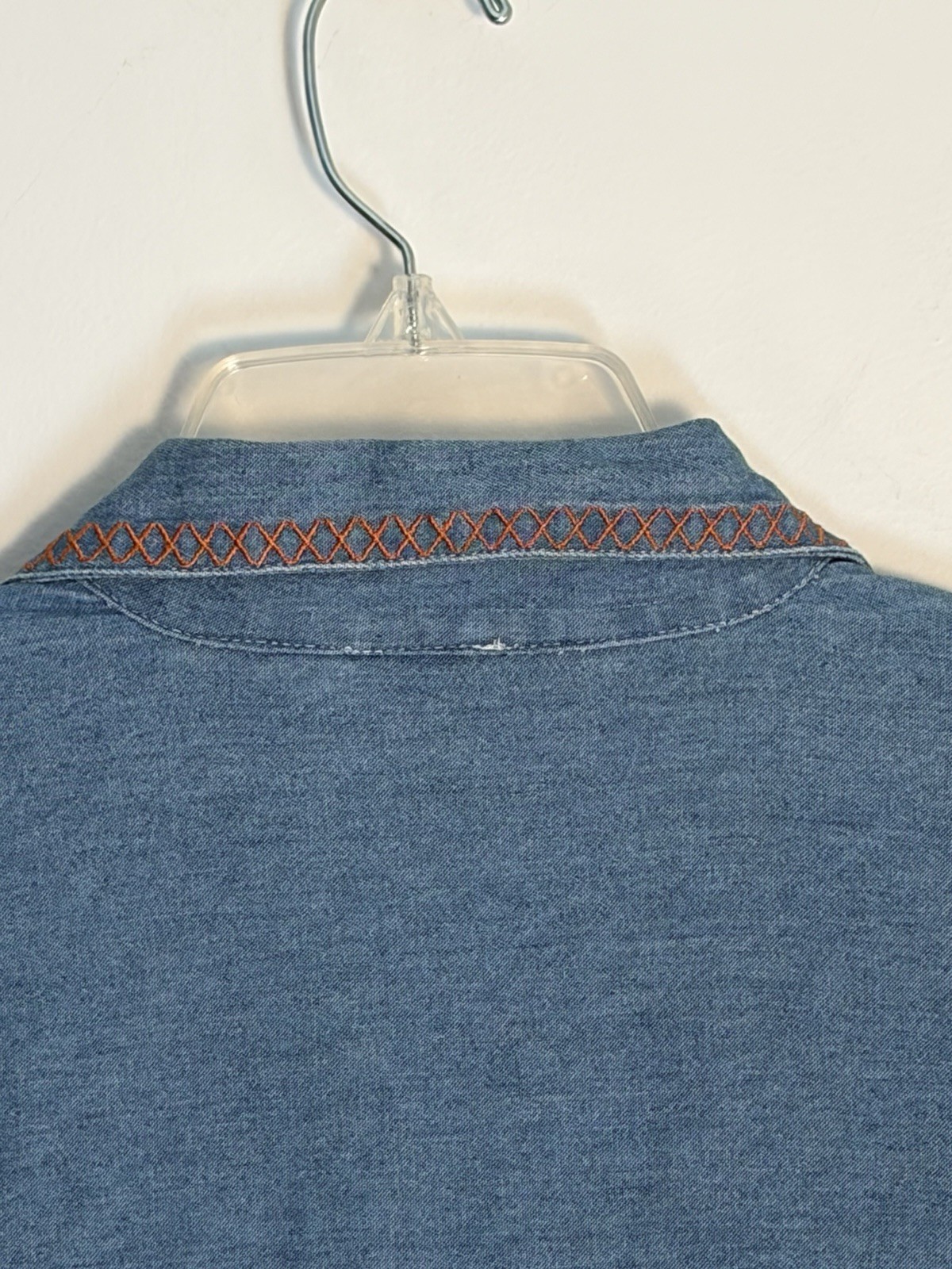 Vintage 80s 90s Erika Womens Blue Denim Southwestern Cowgirl Embroidered Shirt S