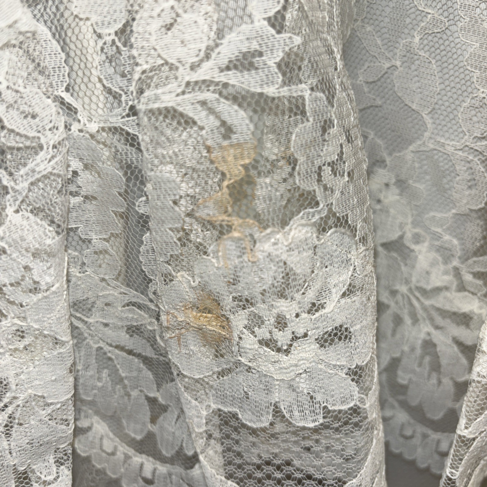 Vintage Wedding Dress 1970’s Chest 13” Across Armpits Waist 10” Across Back