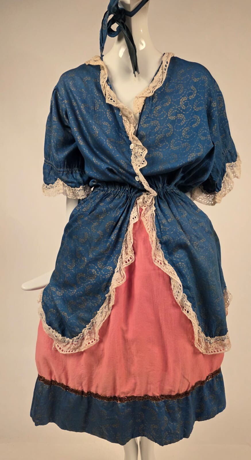 1920’S 3 PC GOLD STENCIL POLONAISE COSTUME DRESS W MATCHING HAT IN 18TH C STYLE