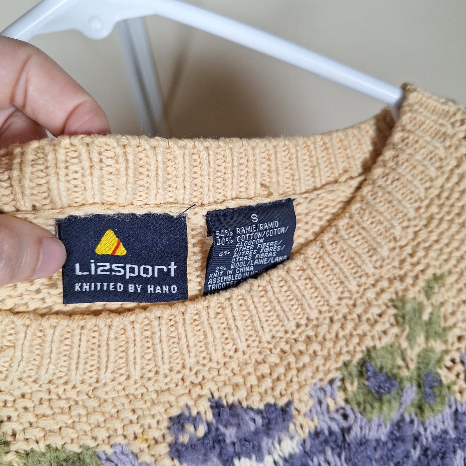 Ĺiz Sport Vintage 90s Hand Knit Cottage Grandma Sweater Shoulder Pads Floral S