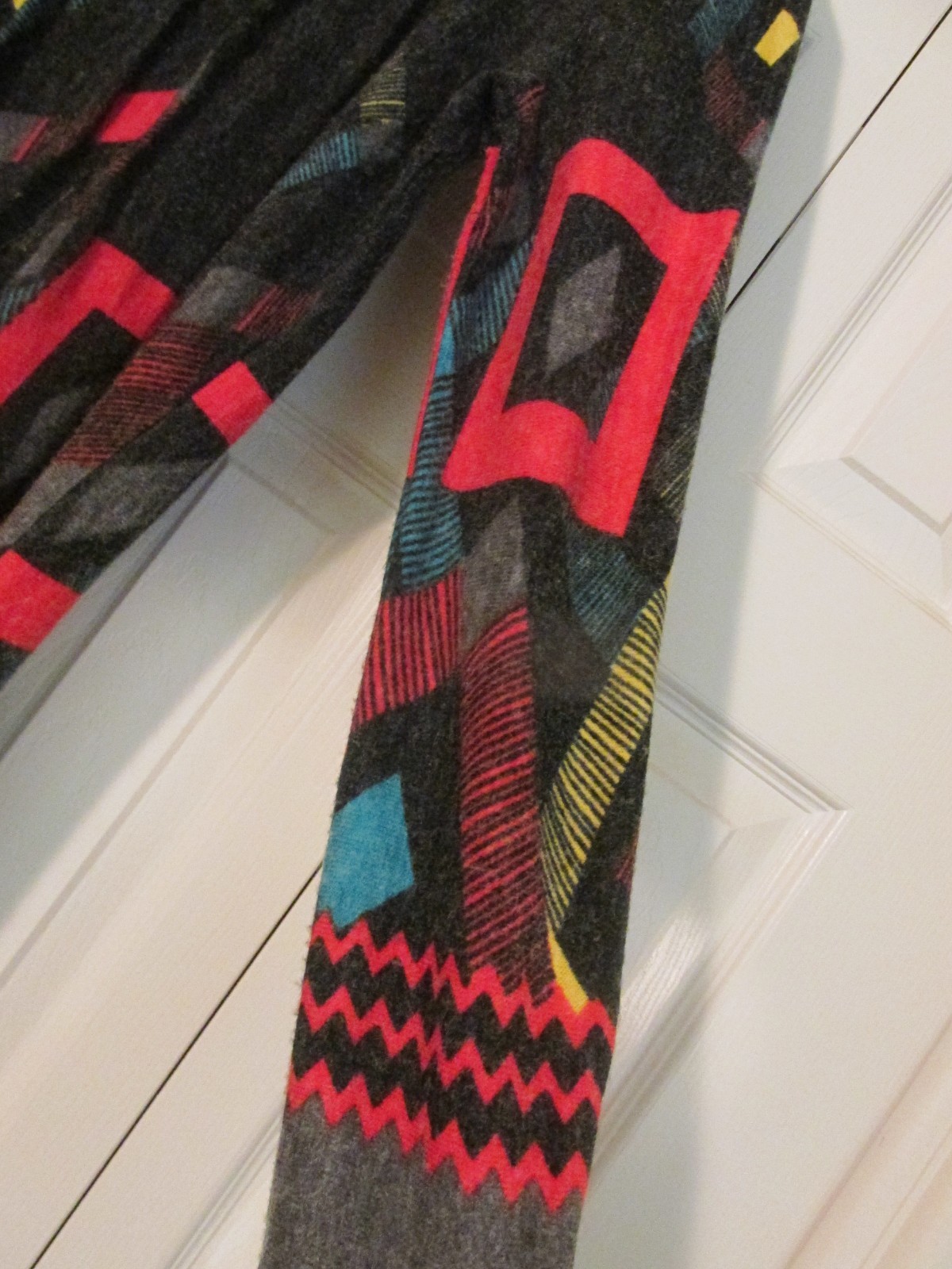 Vtg. ADORE Women’s M L/S Black Geometric Print Mod BoHo Knit Dress