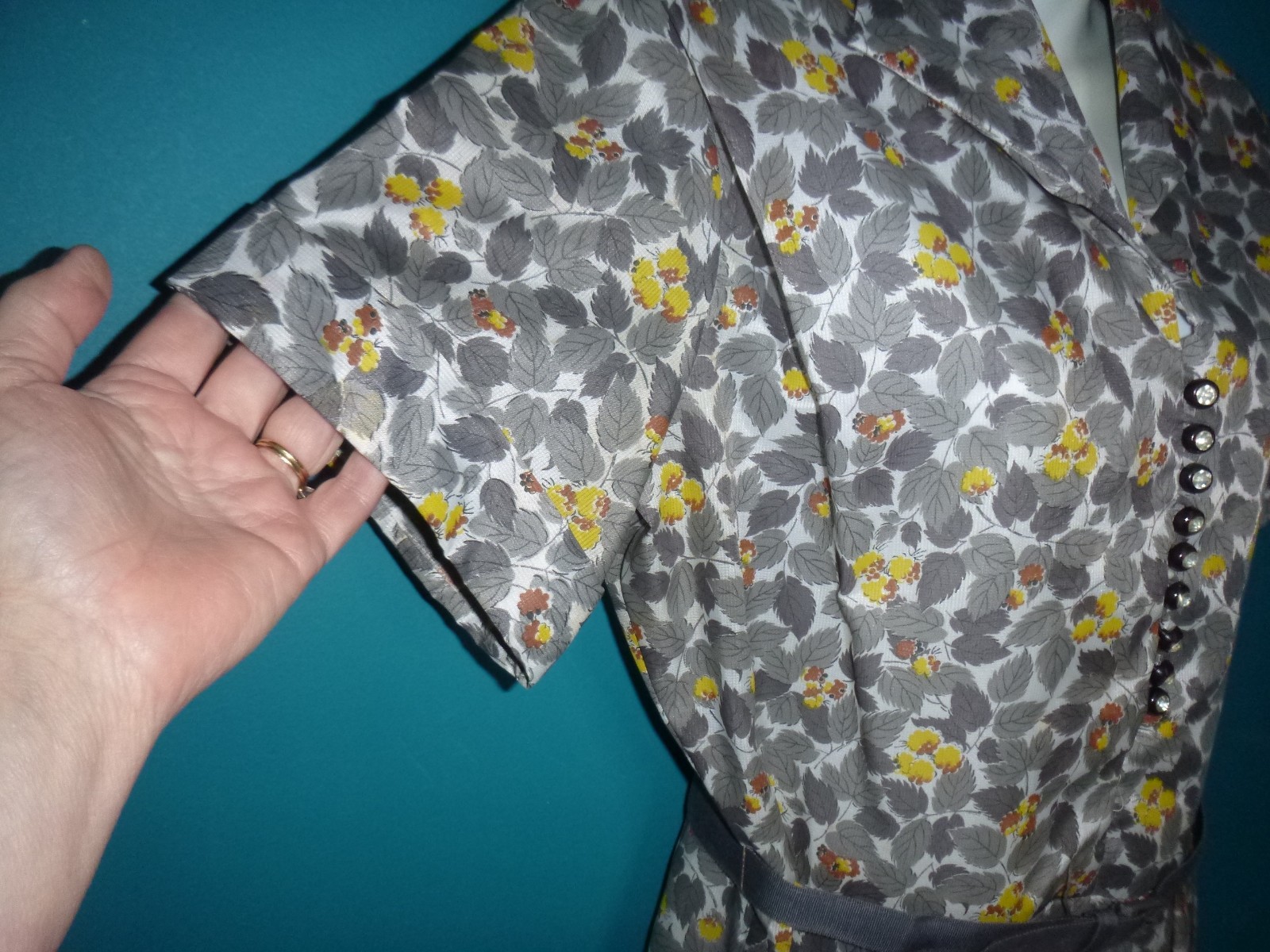 Vtg 40s 50s Crisp Organza Dress Gray Leaves Yellow Brown Berries VOLUP Sz XL/XXL