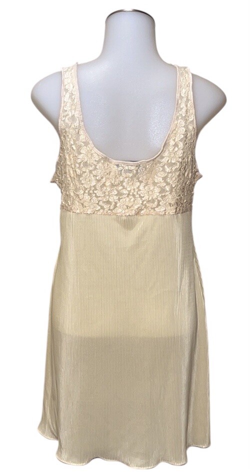 Vtg Val Mode Short Pleated Bottom~Lace Top Nightgown~sz M~Lingerie~Babydoll