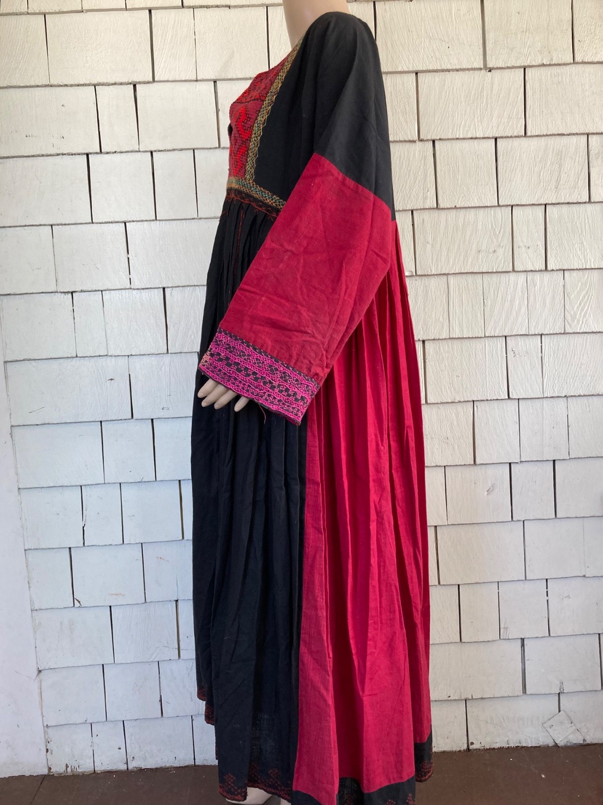 Vintage Boho Cottagecore Black-multi Embroidered Maxi Dress Size Medium