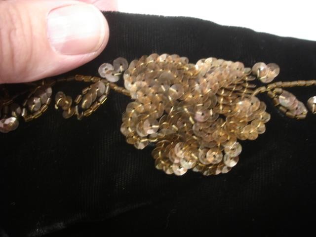 Women’s XS Vtg 1900’s Black Velvet Hooded Beaded Cloak Cape Opera Long Victorian