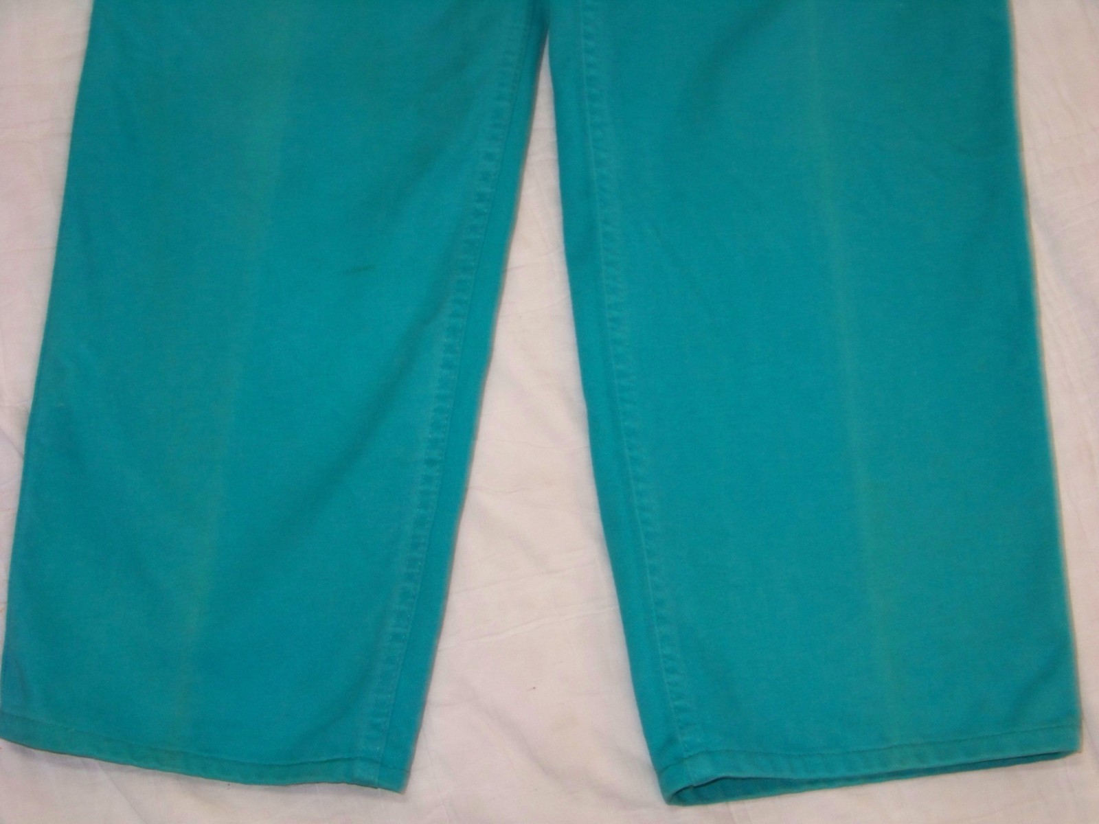 Vintage Wrangler Pleated Front Jeans – NA687AA – Size 17 x 30 (Altered Inseam)