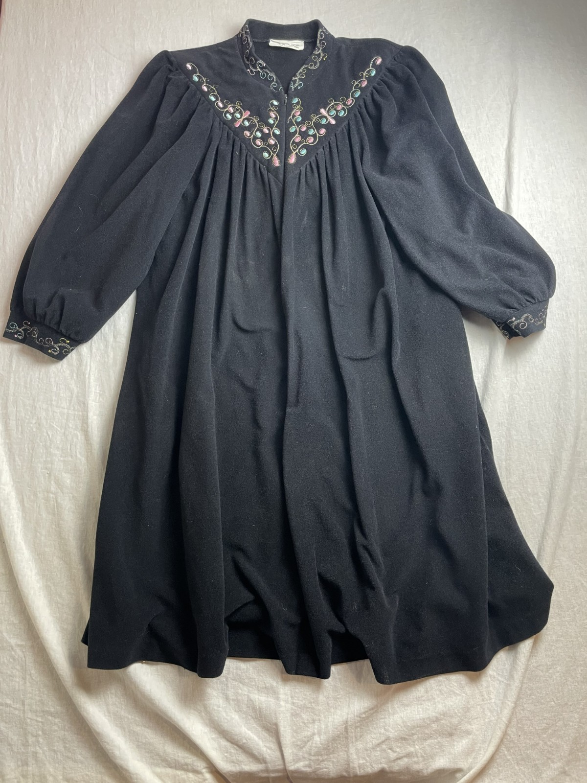 Vintage 80s Vanity Fair Caftan Robe Black XXL Velour Embroidered Grandmacore USA