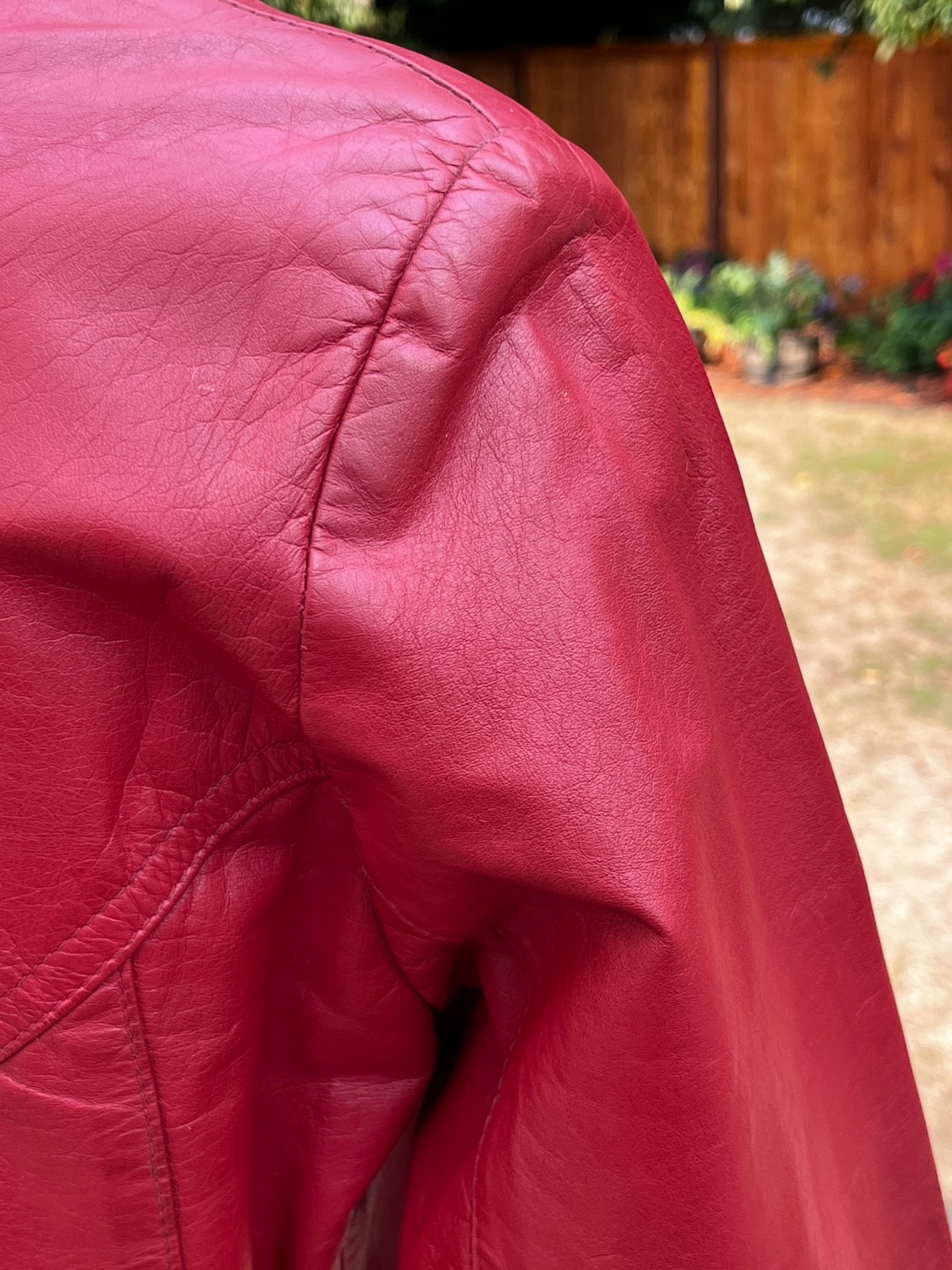 Vintage 70’s Mod Dark Red Women’s Leather Jacket Size Large READ