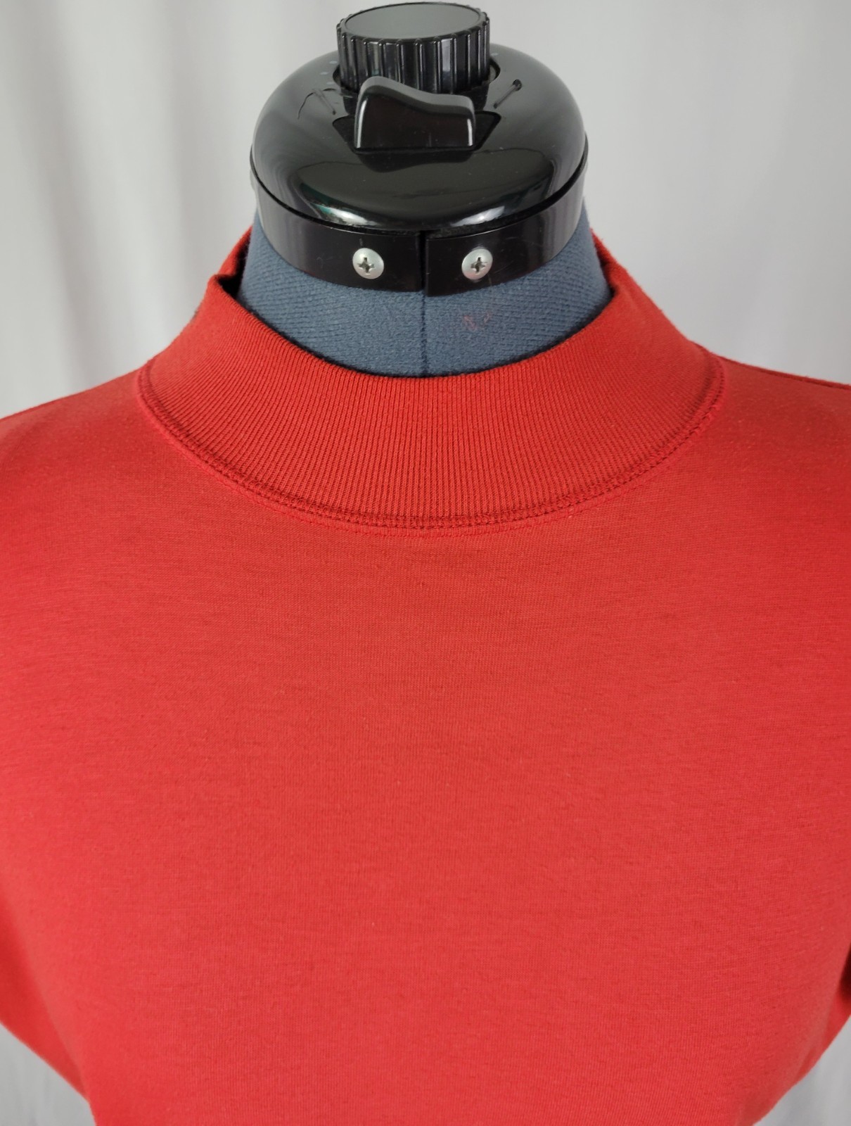 Vintage Red Mock Turtleneck Dropped Shoulder Top w Ribbed Collar & Cuffs Size M