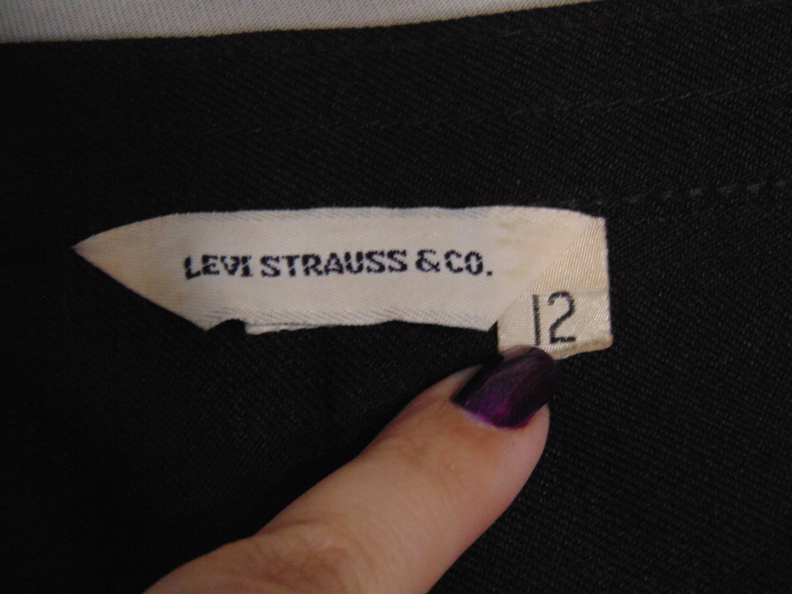 Levi’s Women’s Vintage Black Pleated Front Slash Pocket A-Line Skirt Size 12