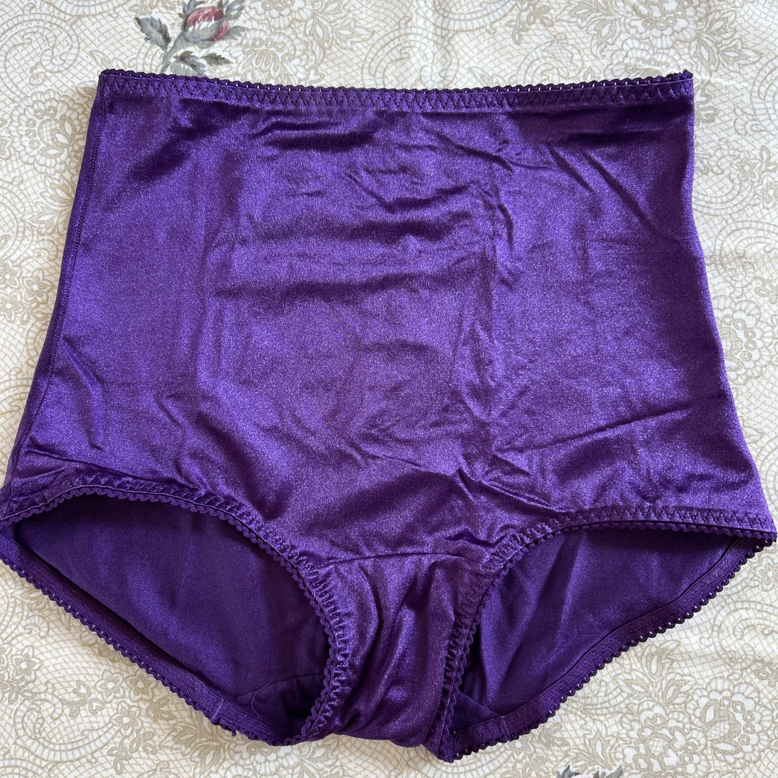 Underscore Shapewear Medium Control Purple Panties Briefs Size Med NWOT